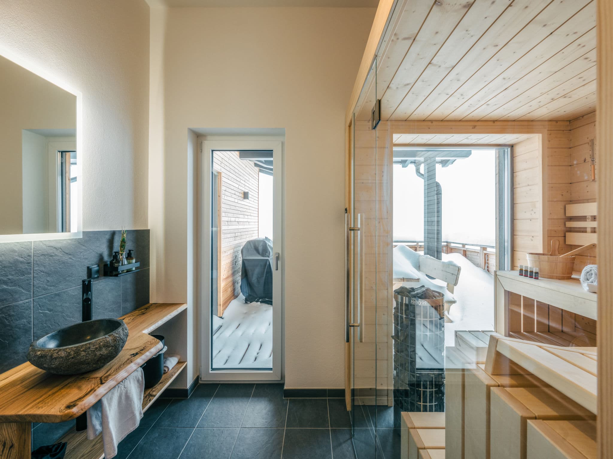 Bathroom / Wellness