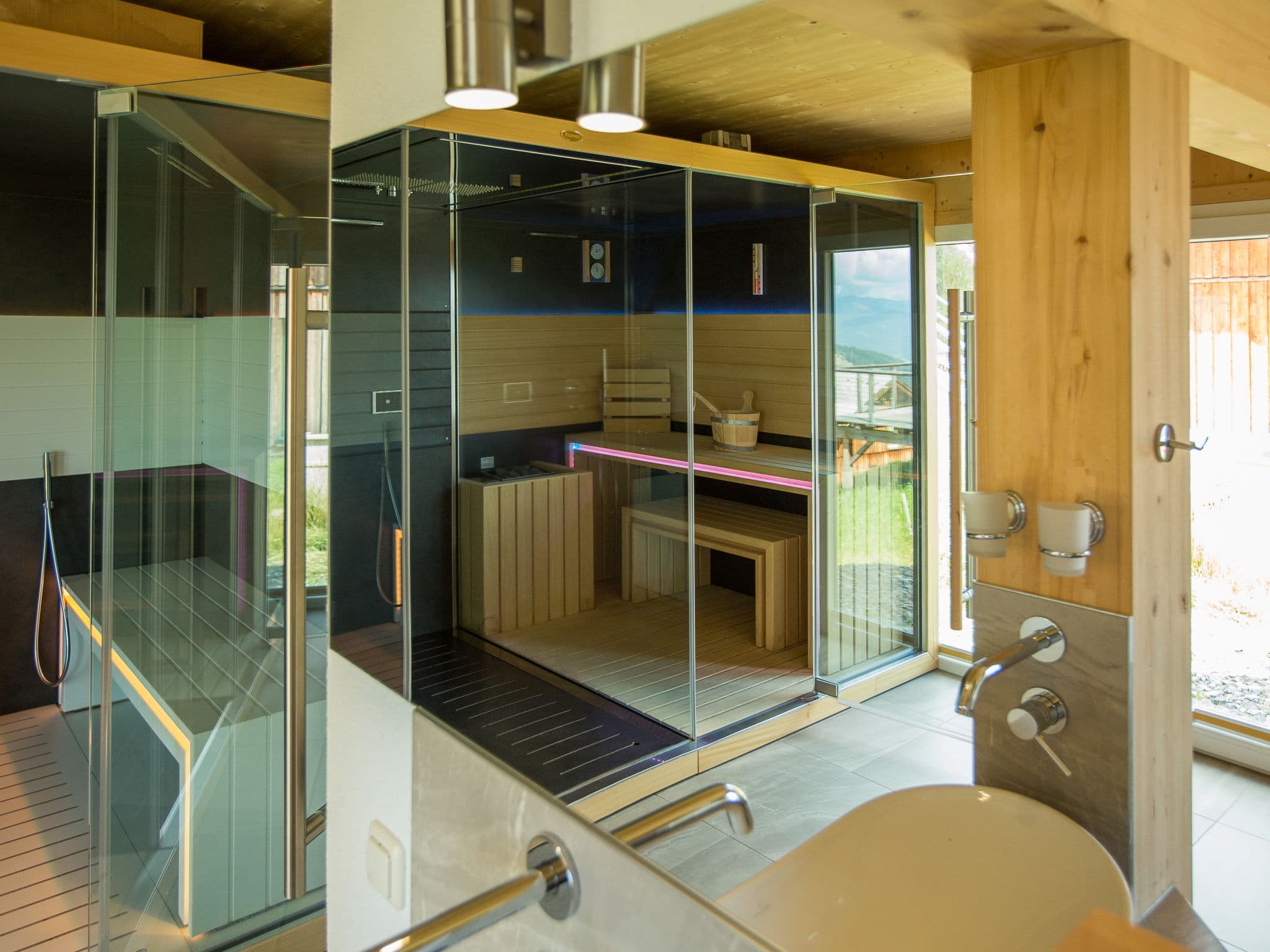 Bathroom / Wellness