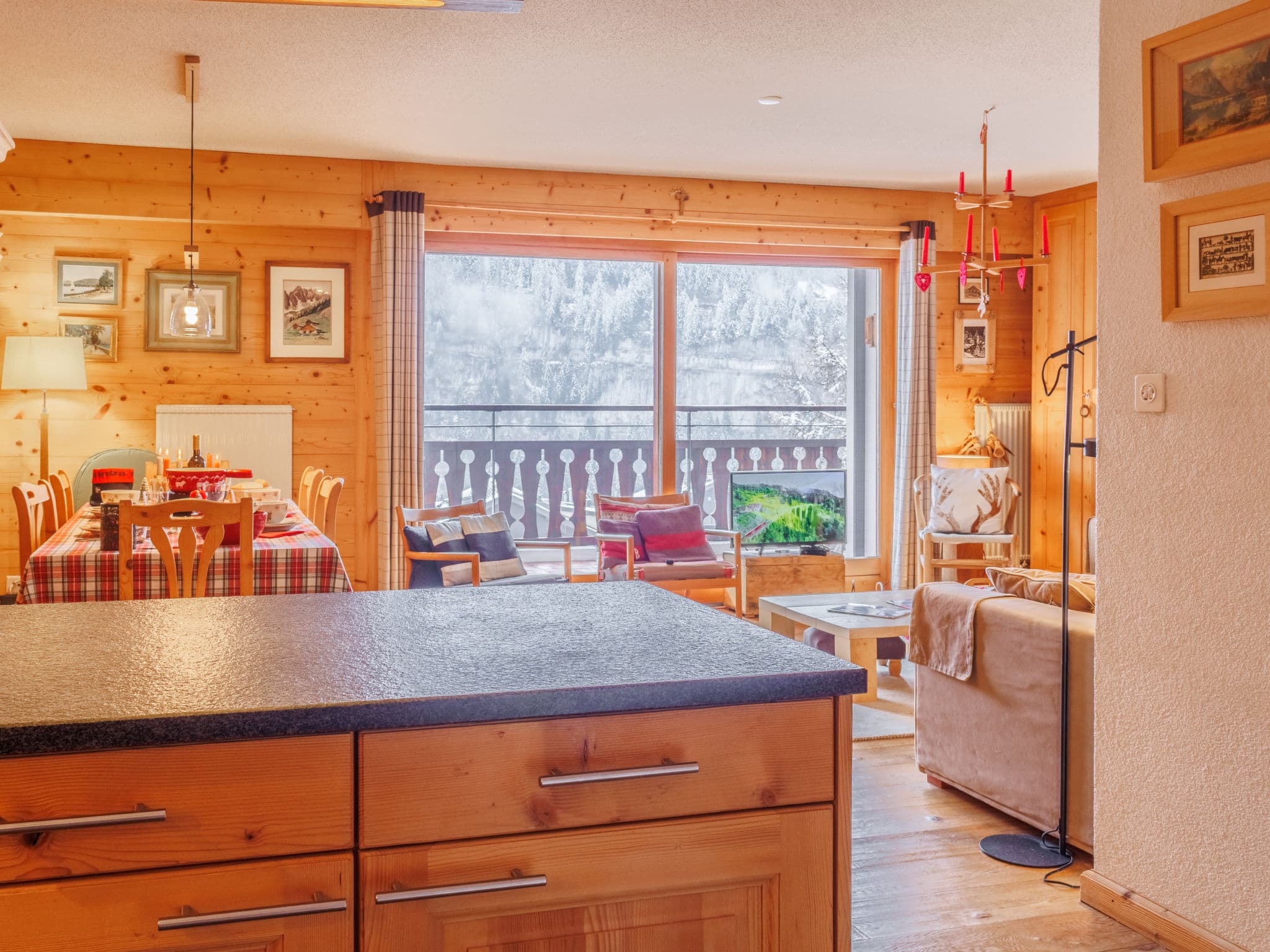Kitchen / Dining Room