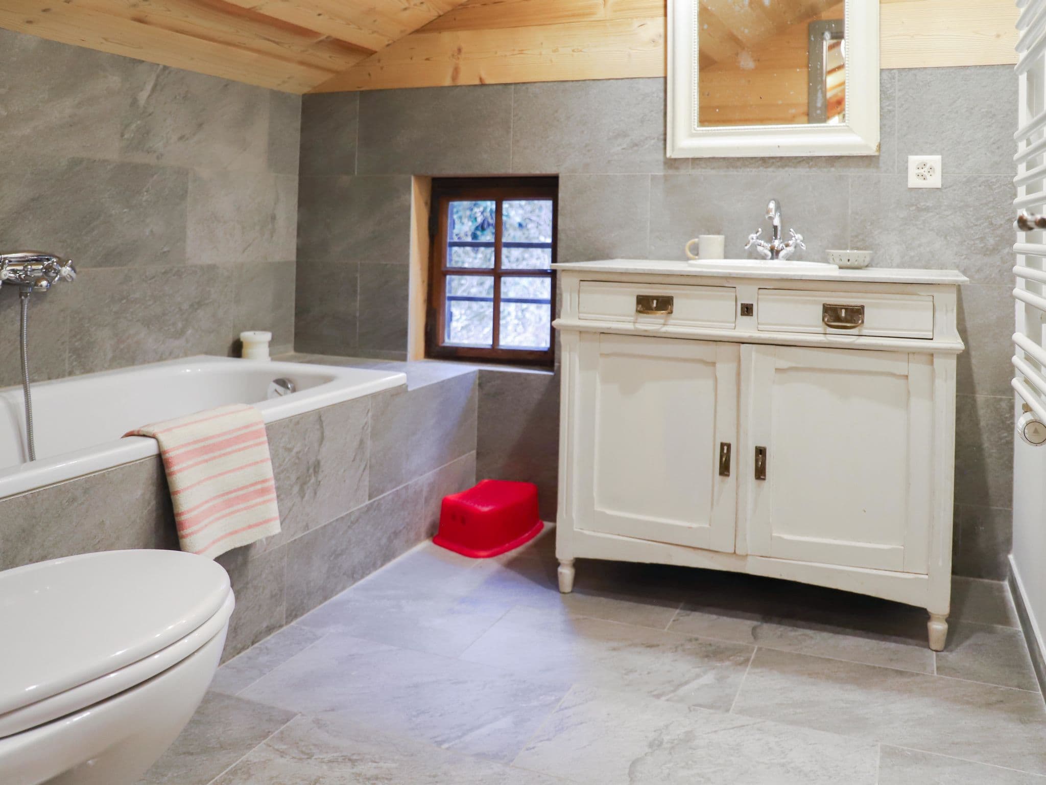 Bathroom / Wellness