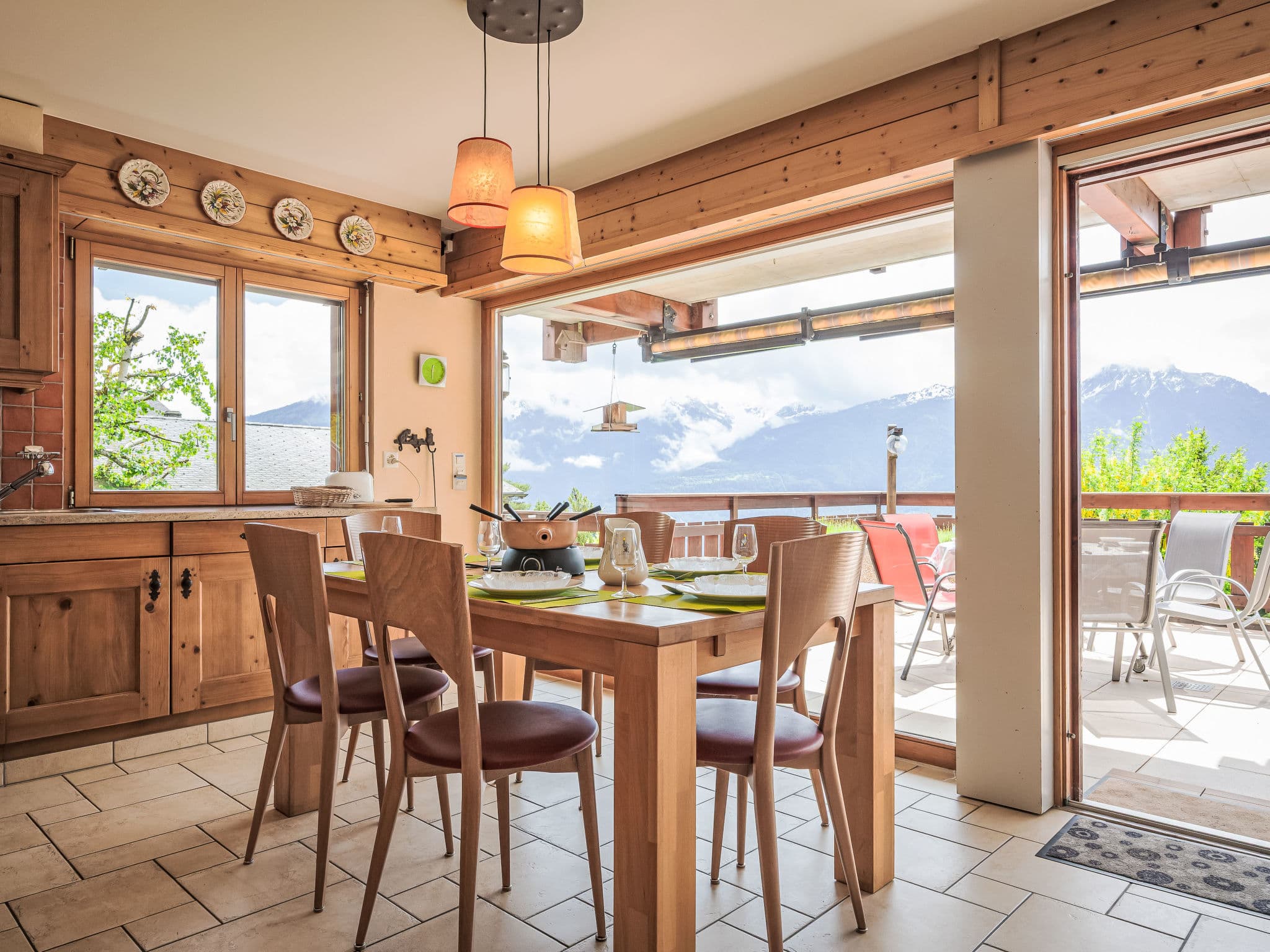 Kitchen / Dining Room