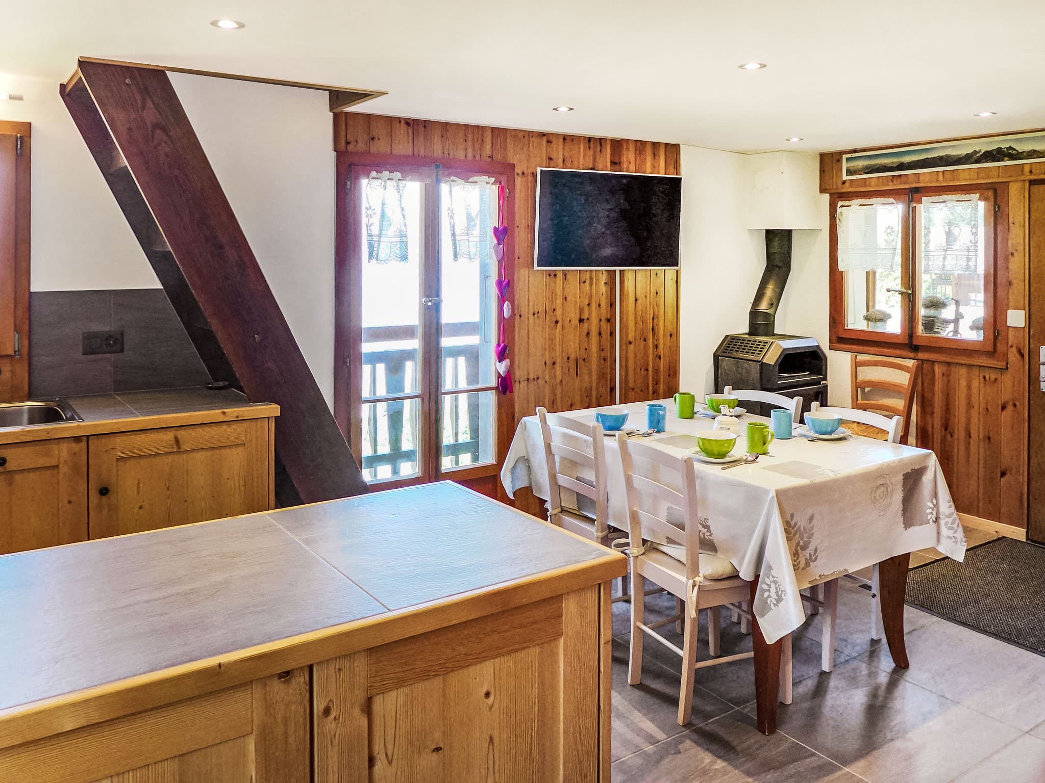 Kitchen / Dining Room
