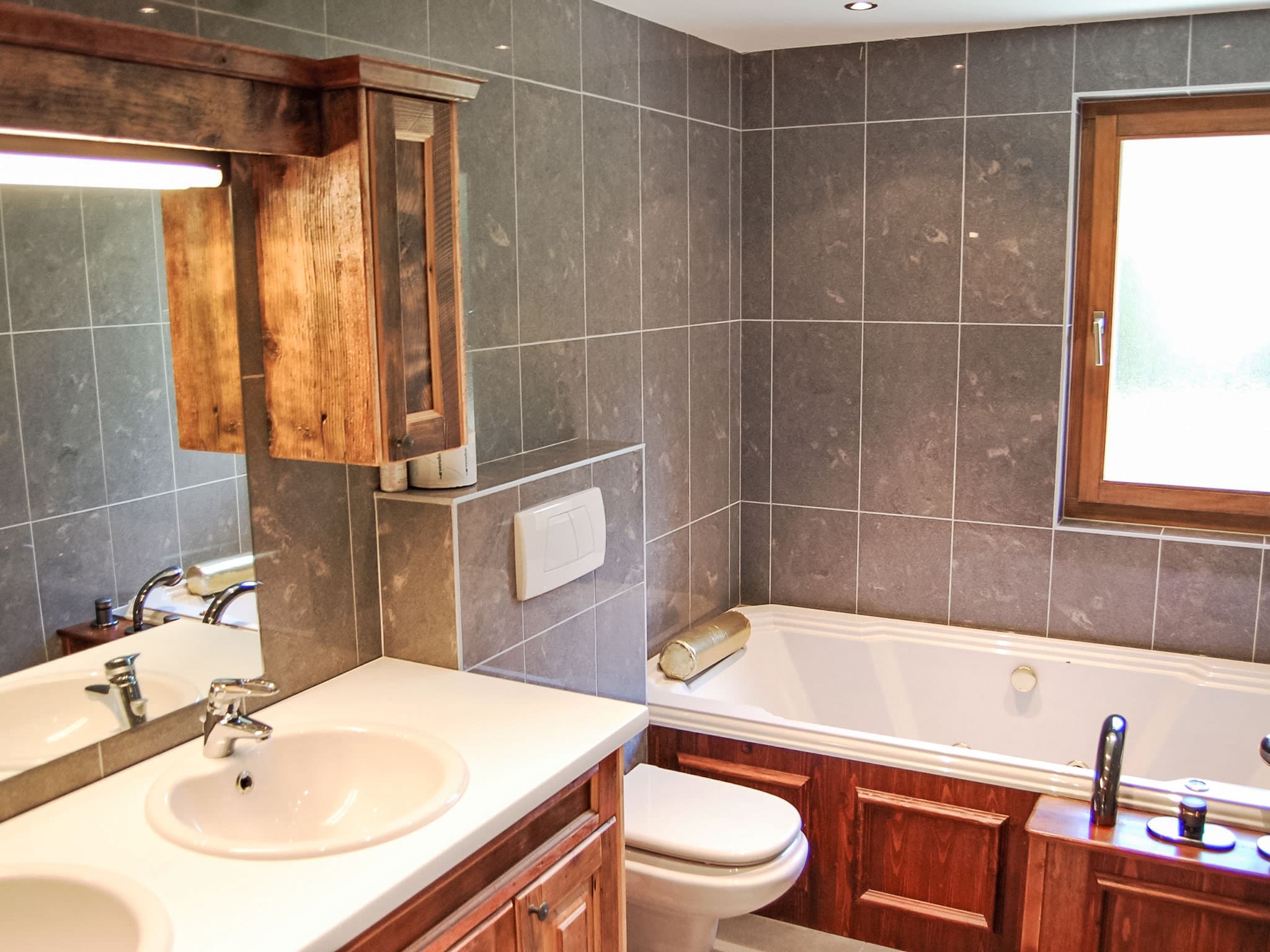 Bathroom / Wellness