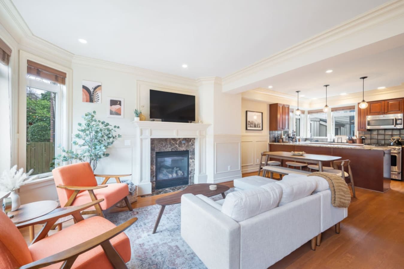 3BR 2BA Kinnear Townhouse in Queen Anne, Seattle