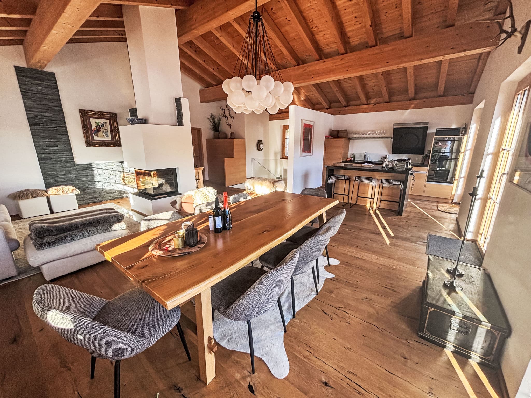 Kitchen / Dining Room