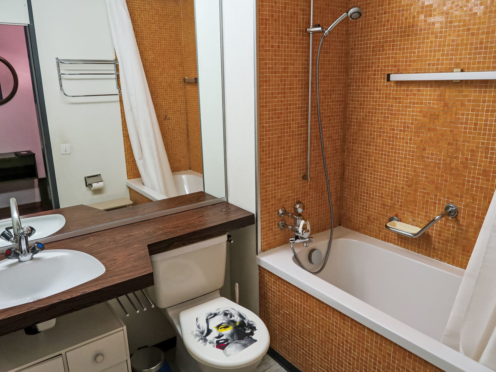 Bathroom / Wellness