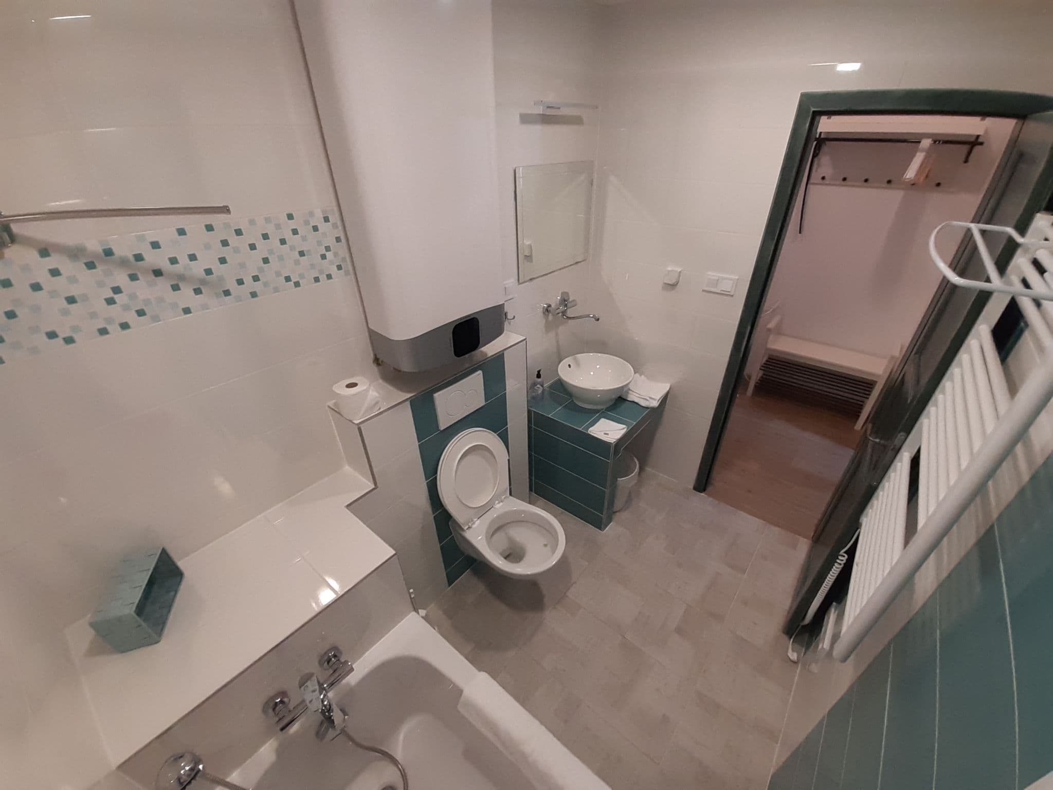 Bathroom / Wellness