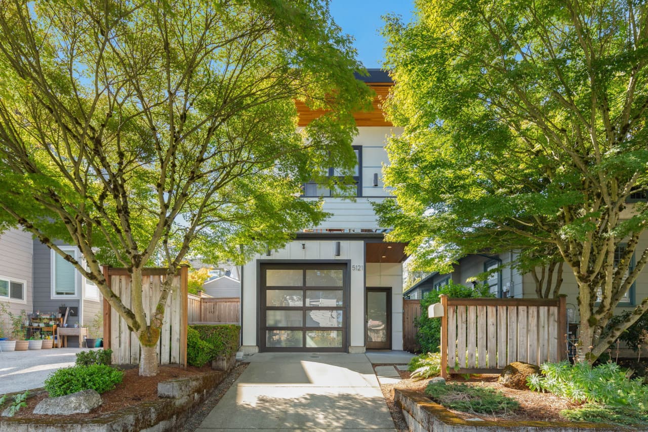 3BR 2.5BA The Orcas Parkside