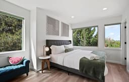 3BR 2.5BA Rooftop View Green Lake Hideaway