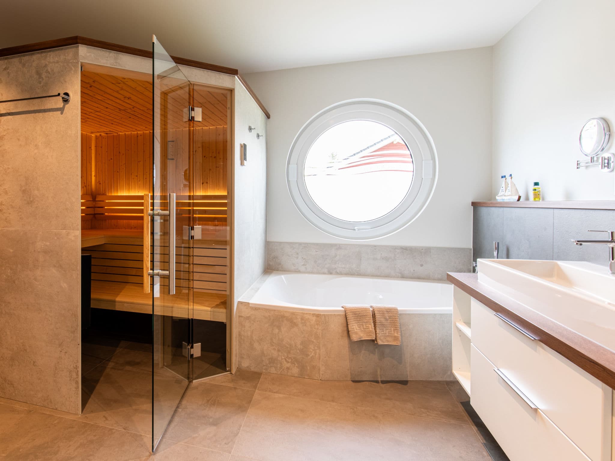 Bathroom / Wellness