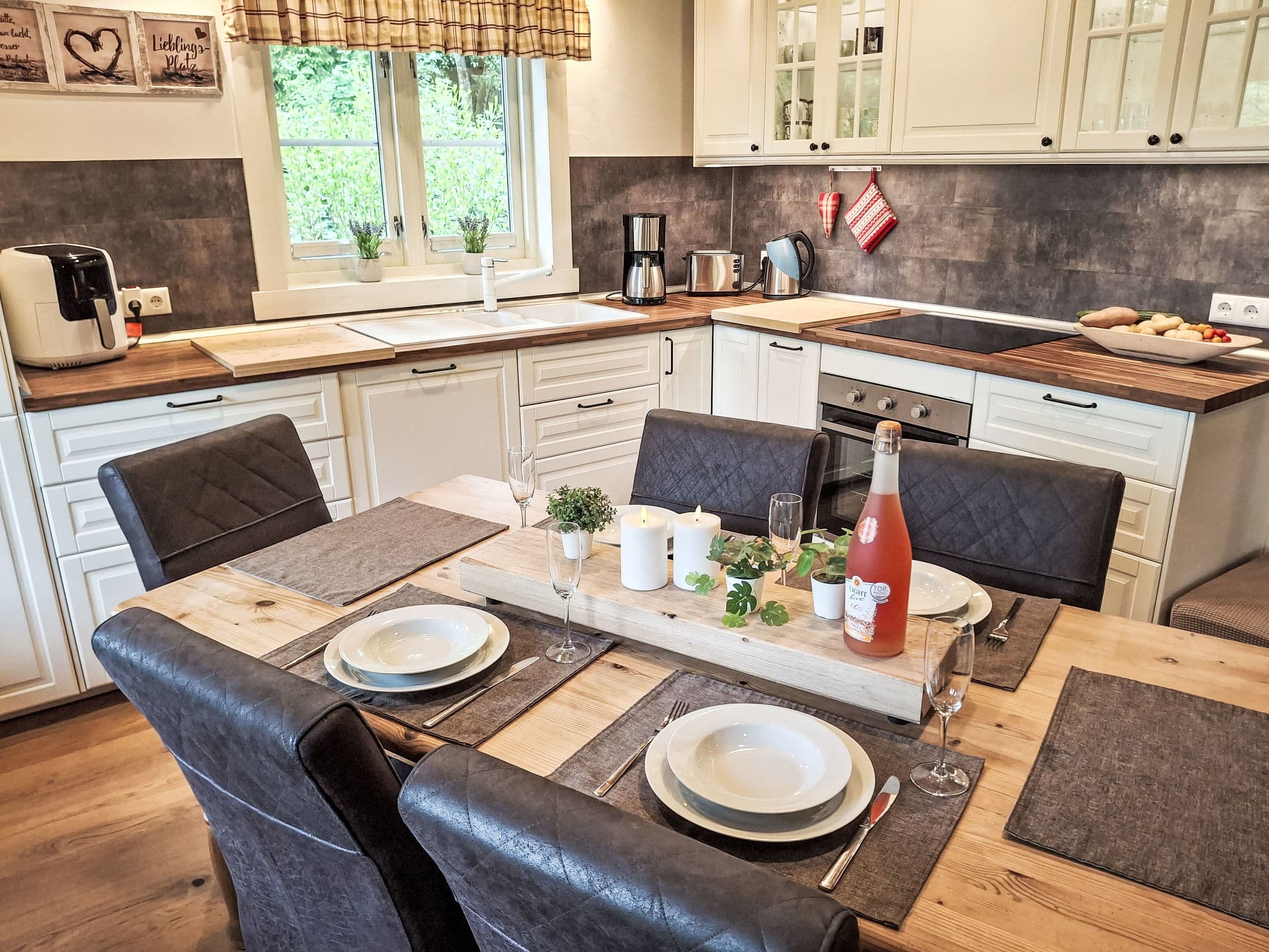 Kitchen / Dining Room