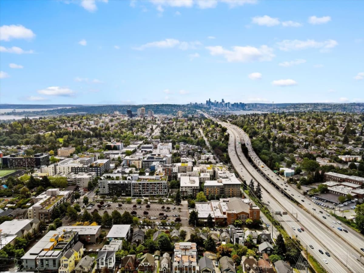16-823 NE 70th St, Seattle, WA 98115 (8)