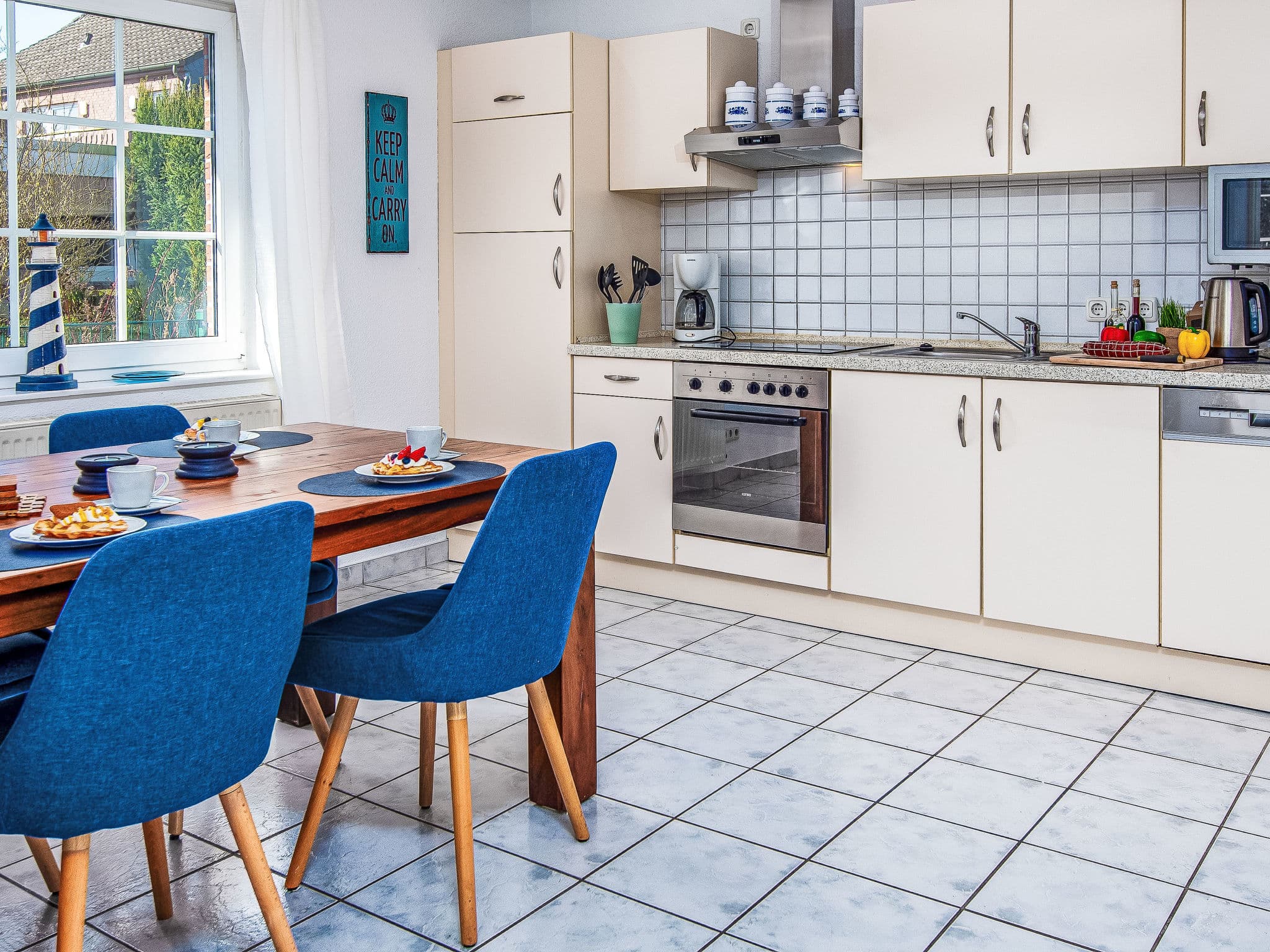 Kitchen / Dining Room