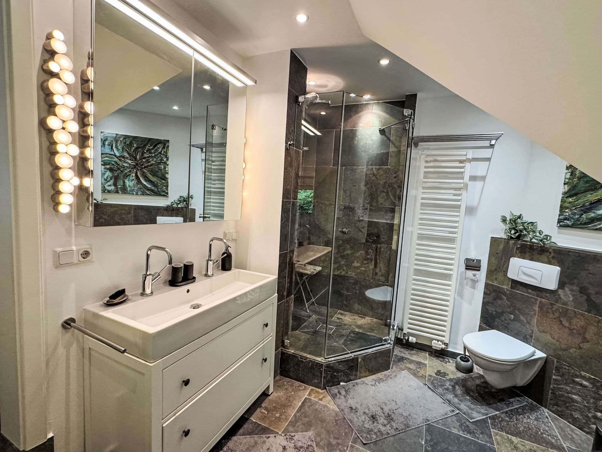 Bathroom / Wellness