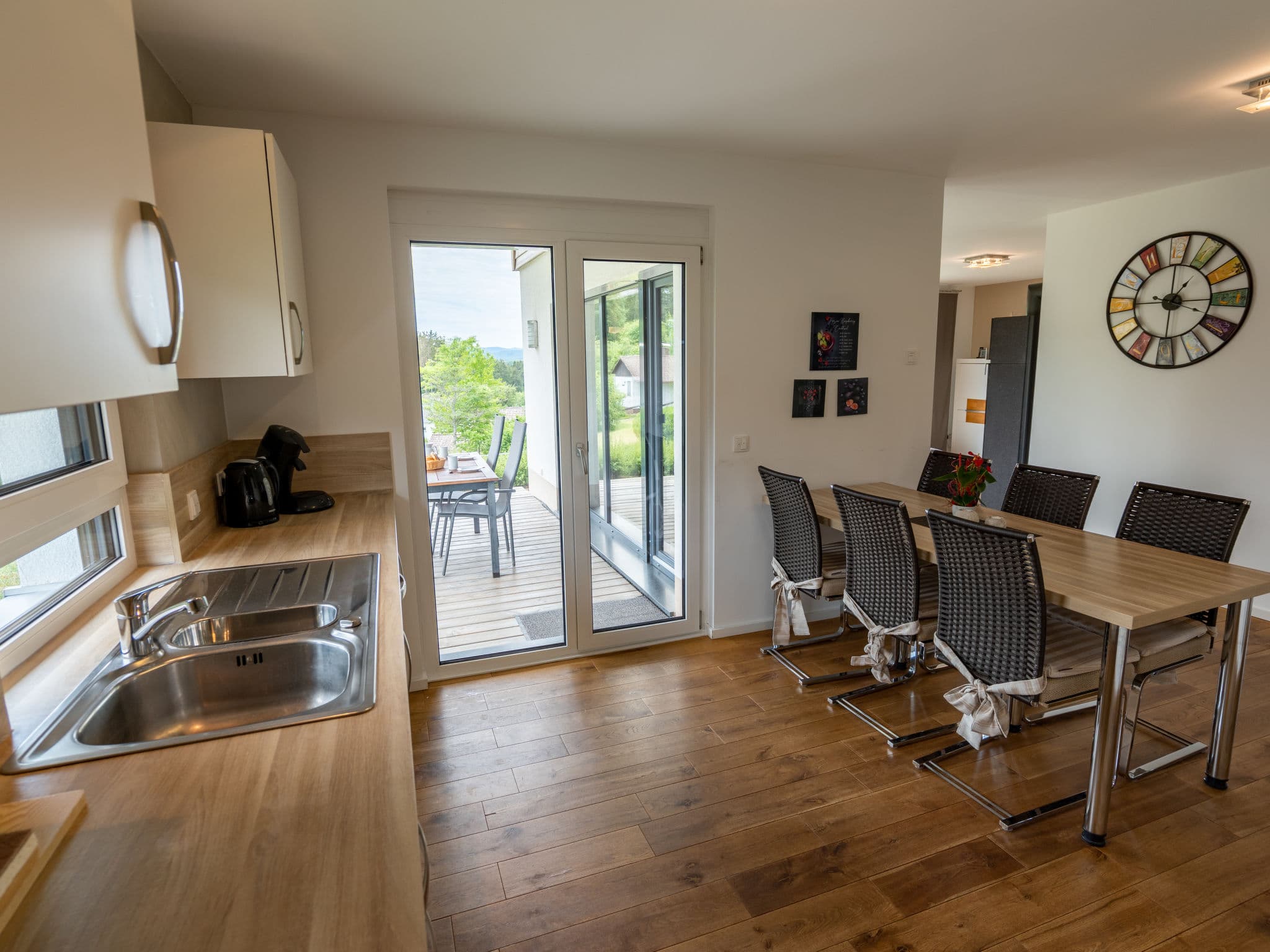Kitchen / Dining Room