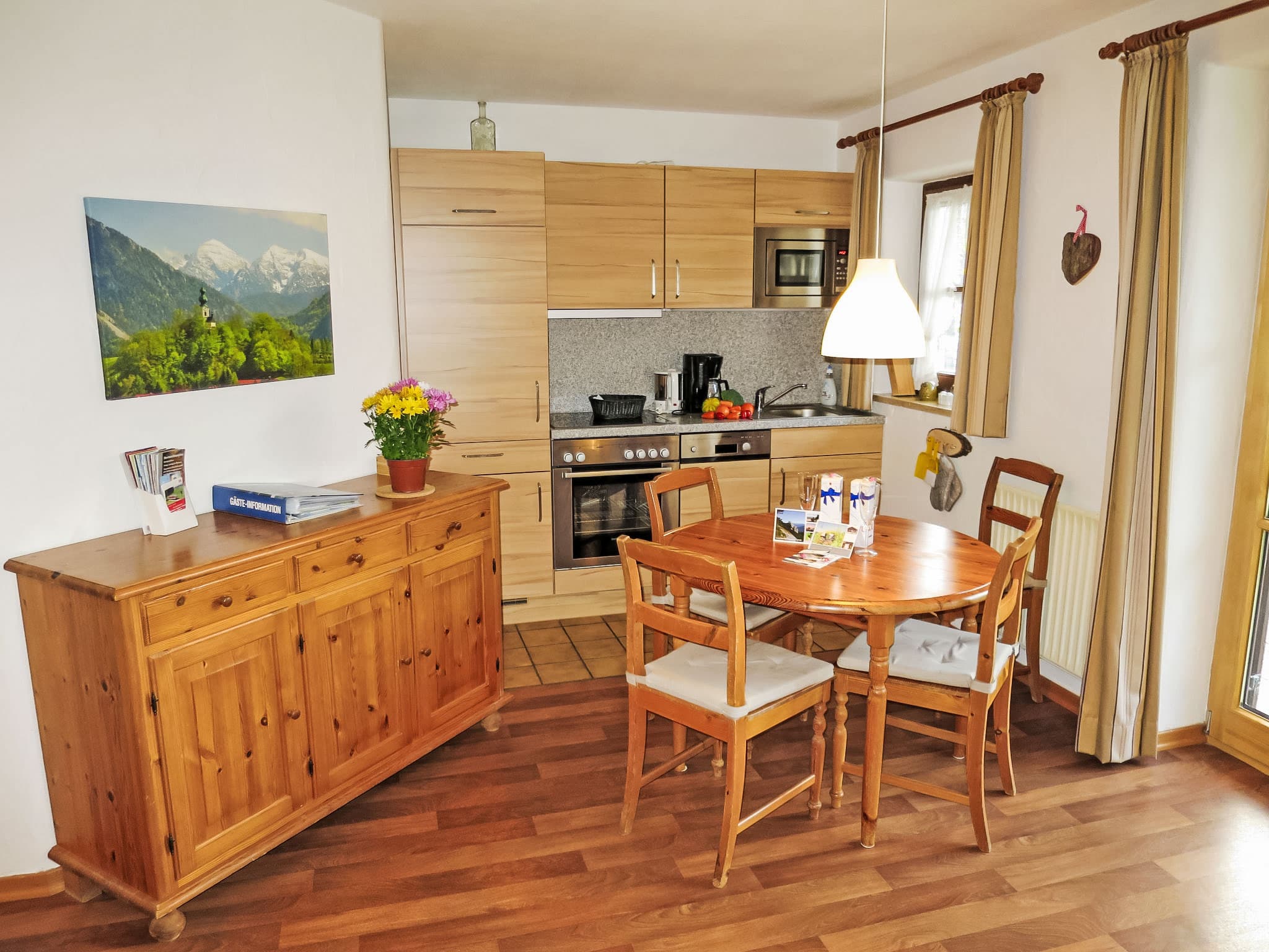 Kitchen / Dining Room