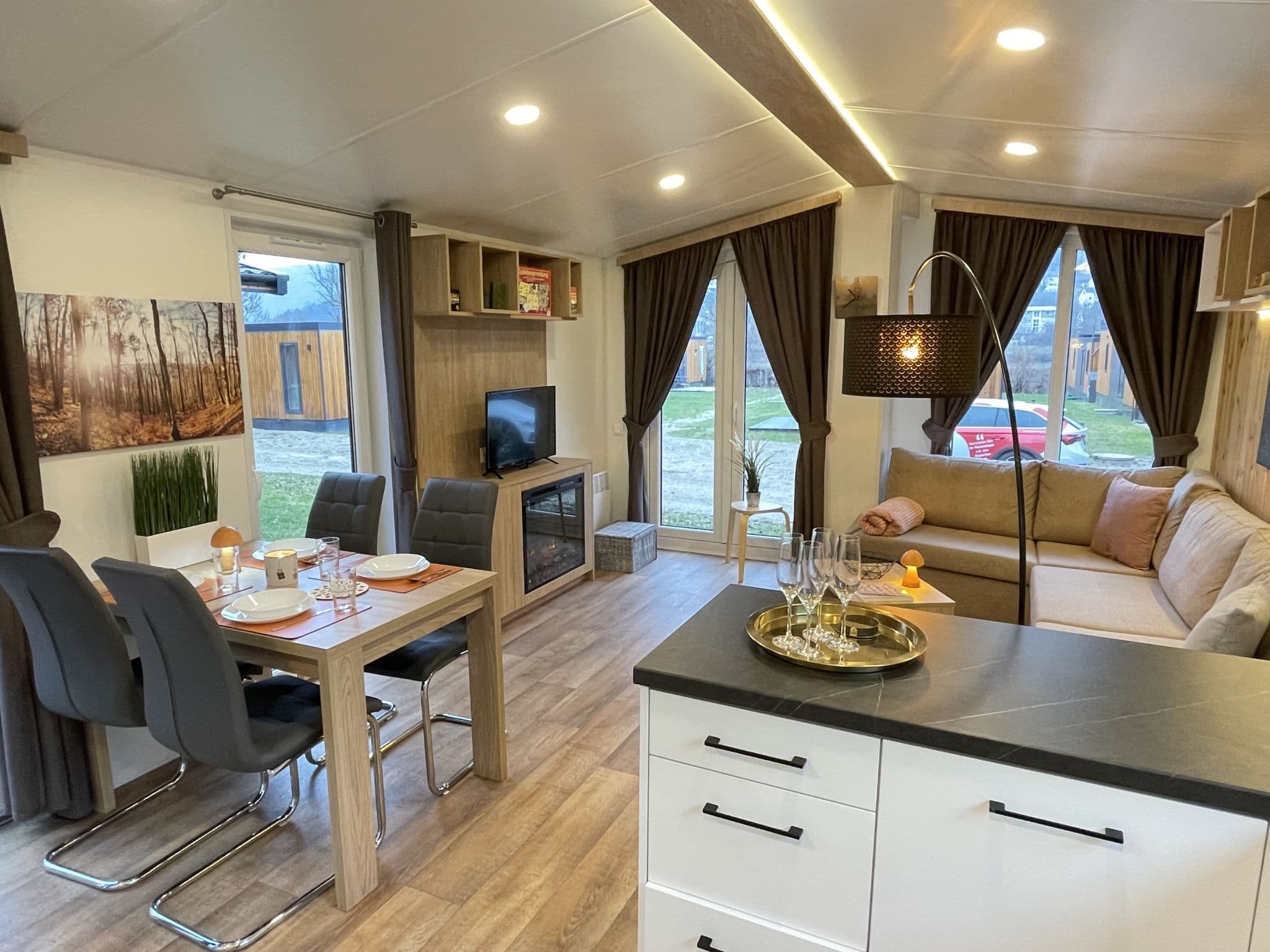 Kitchen / Dining Room