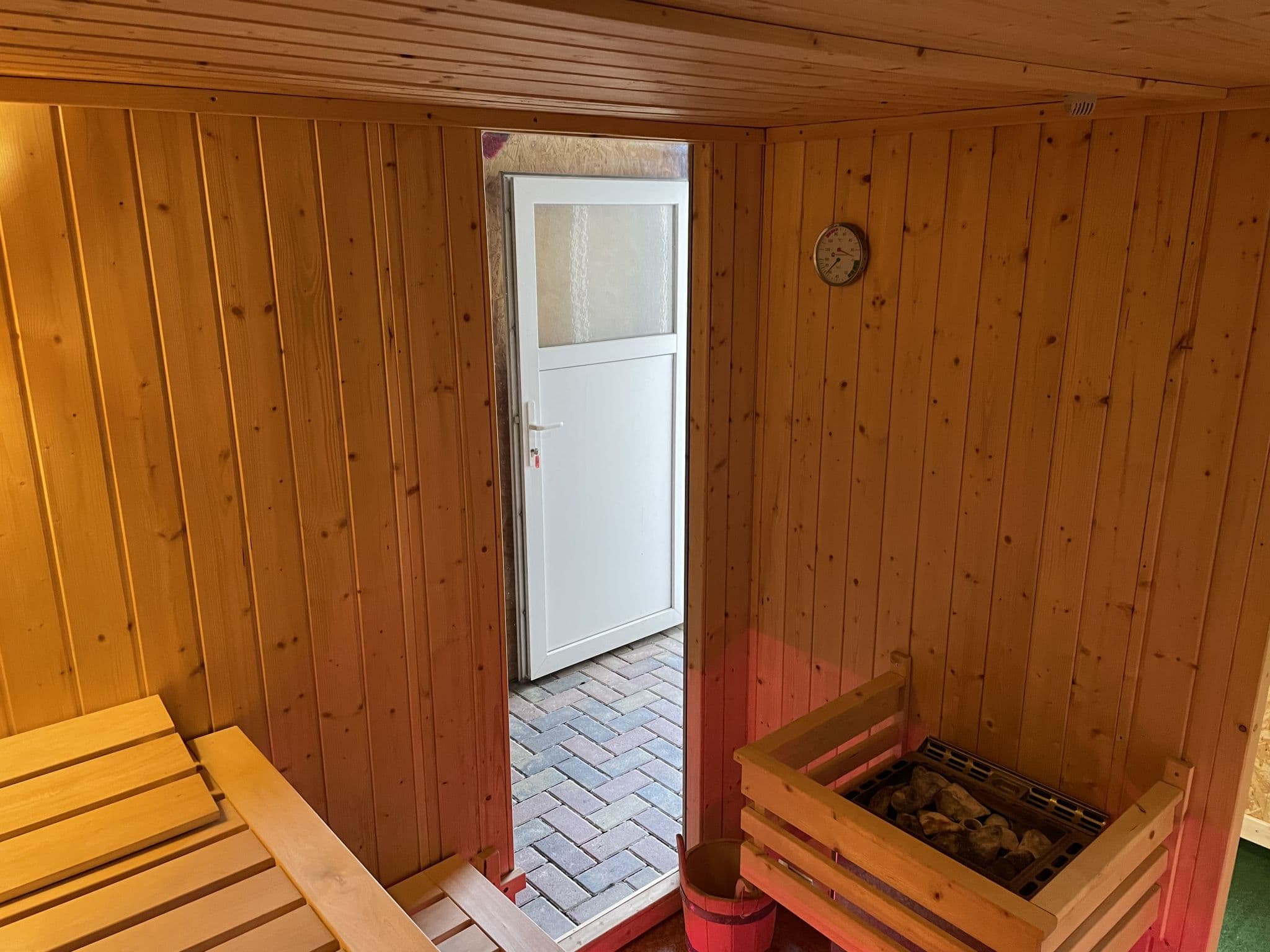 Bathroom / Wellness