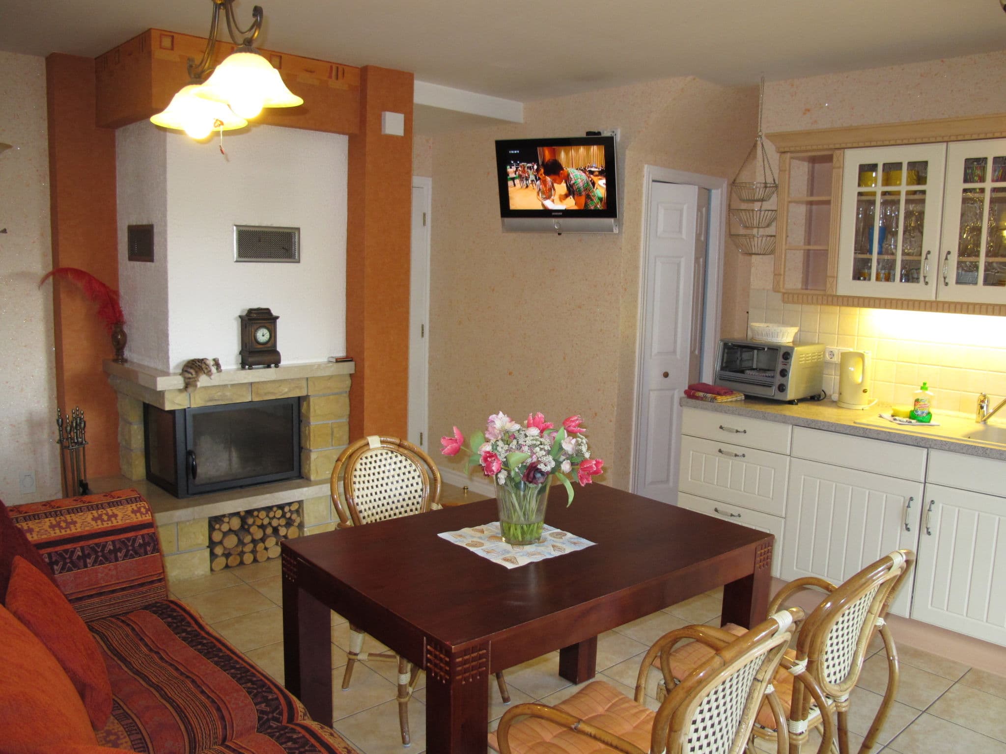 Kitchen / Dining Room