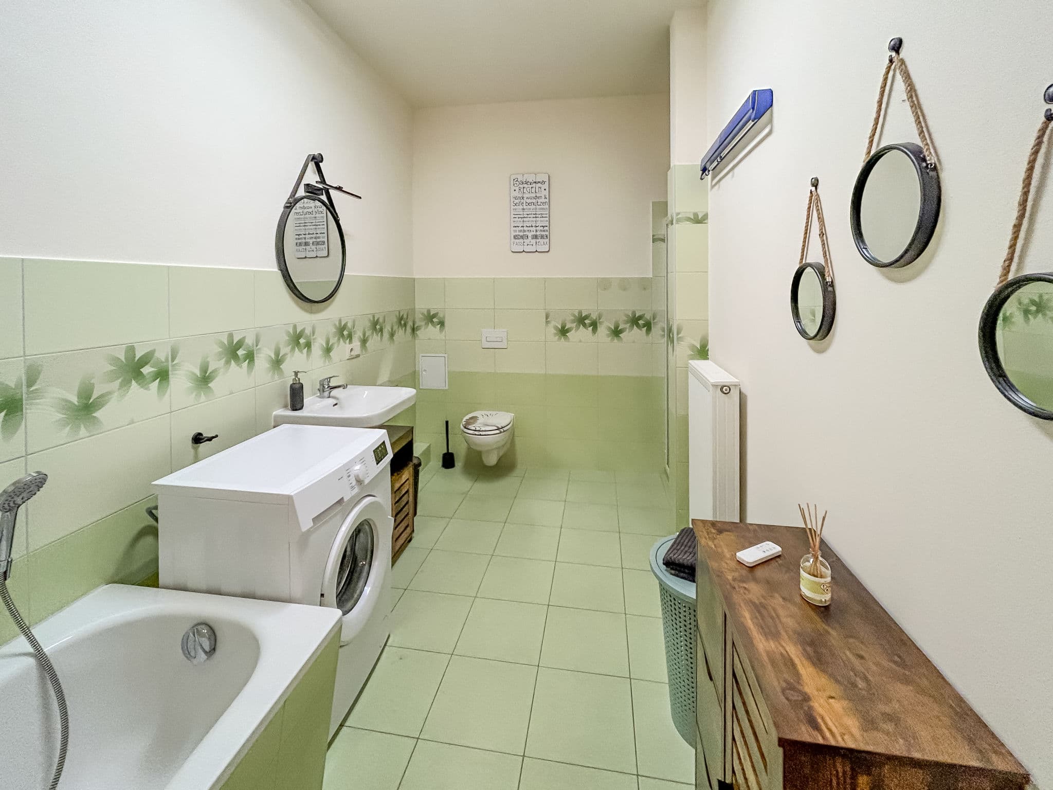 Bathroom / Wellness