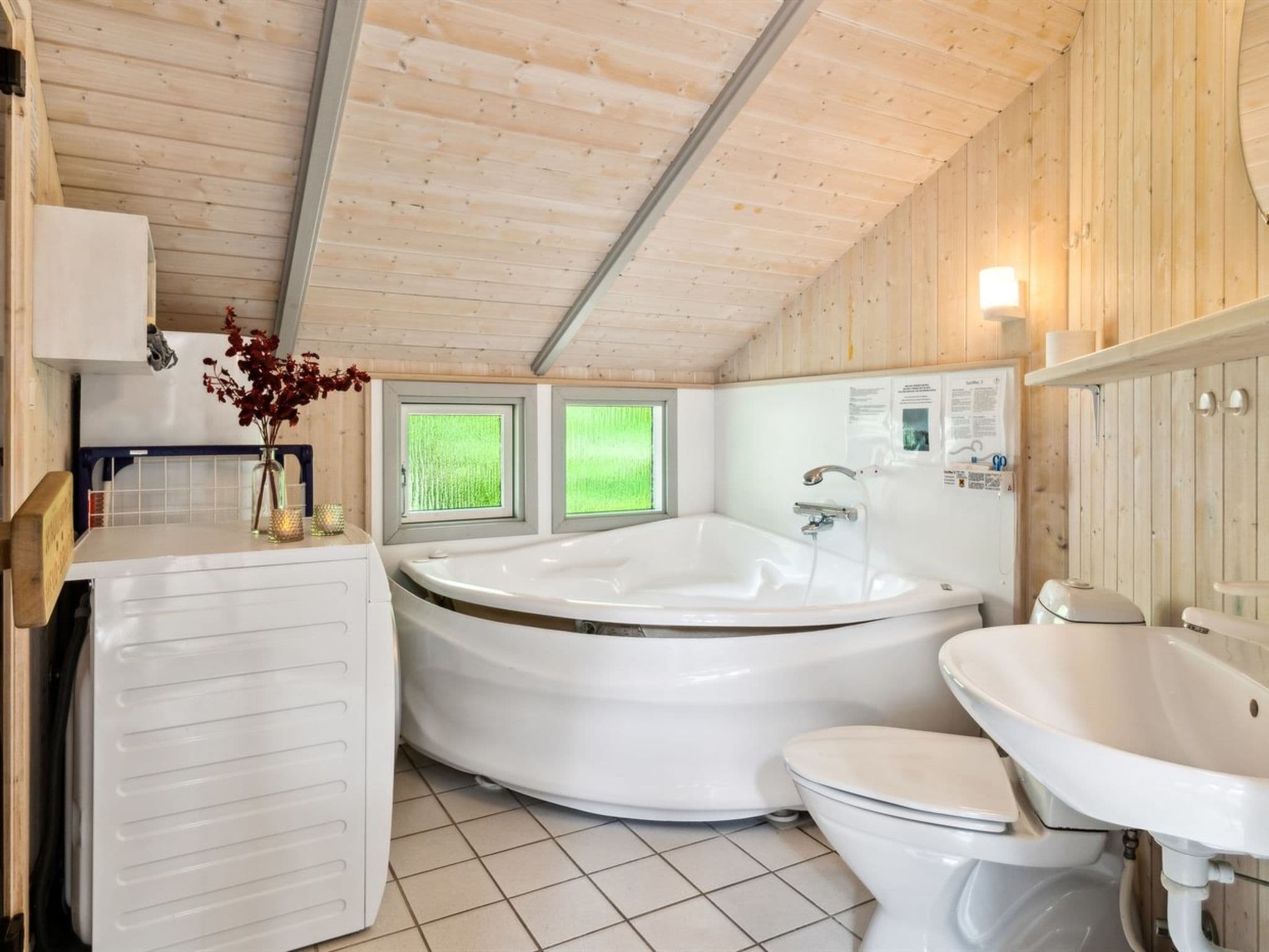 Bathroom / Wellness