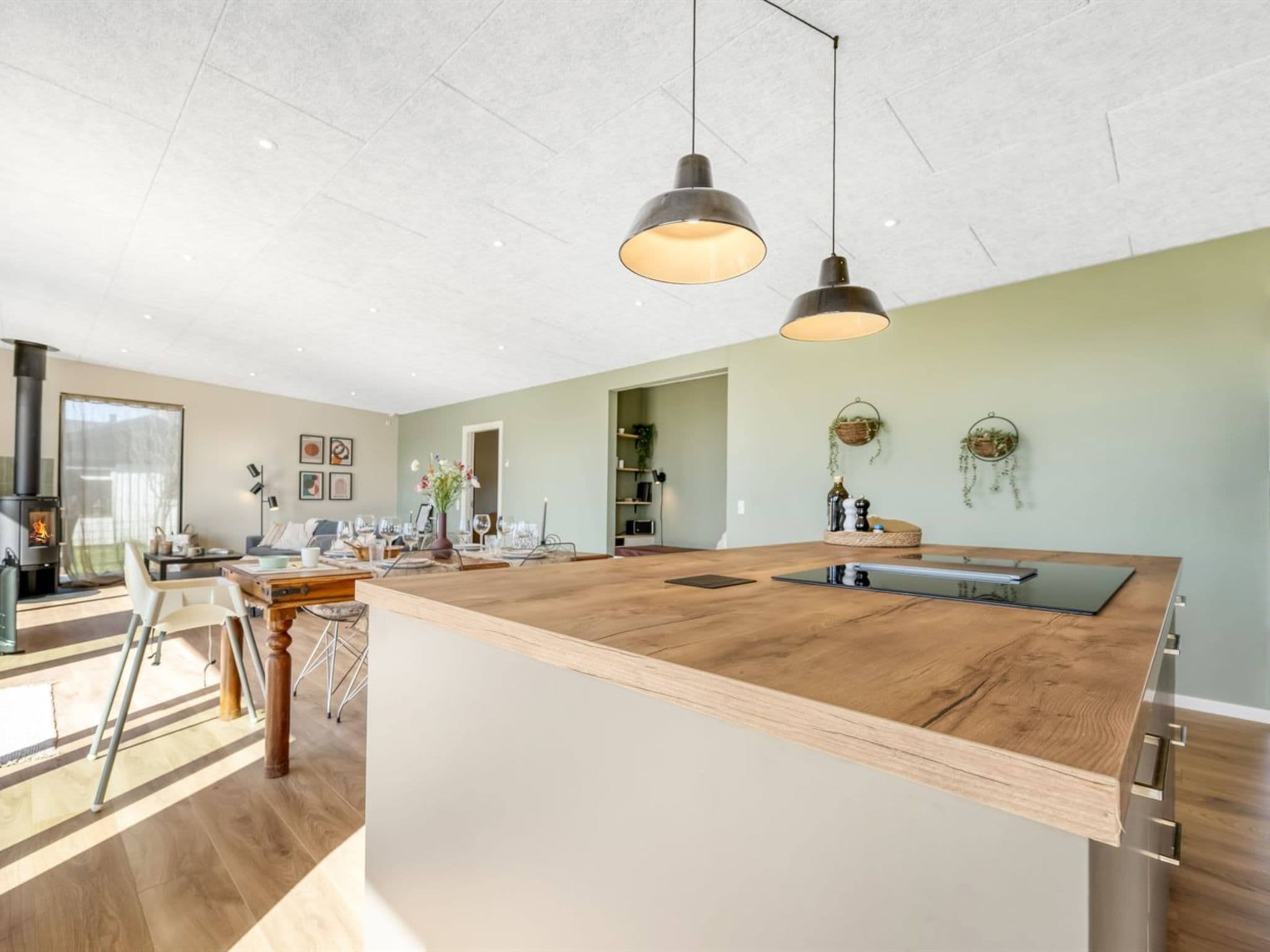 Kitchen / Dining Room