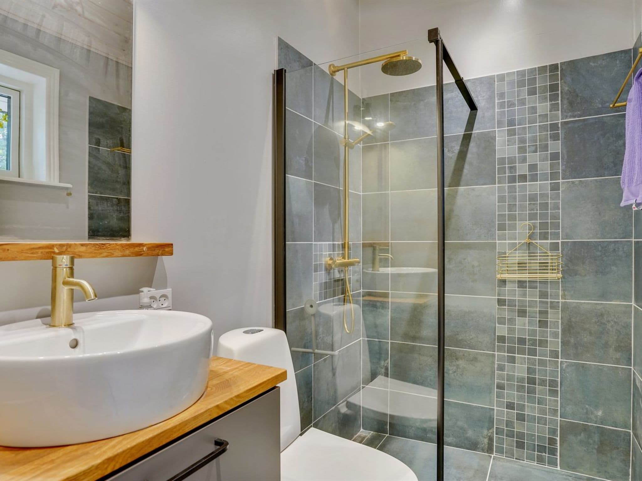 Bathroom / Wellness