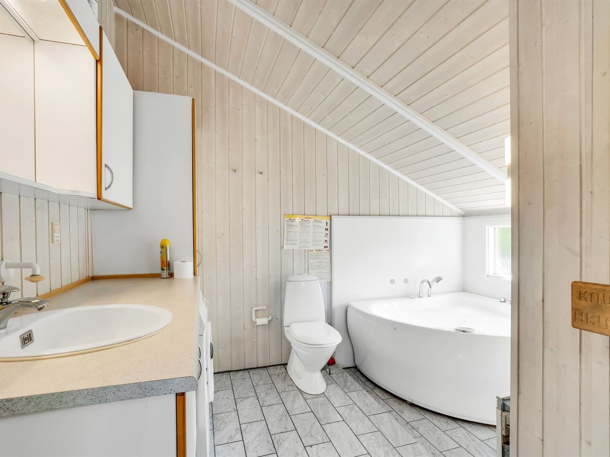 Bathroom / Wellness