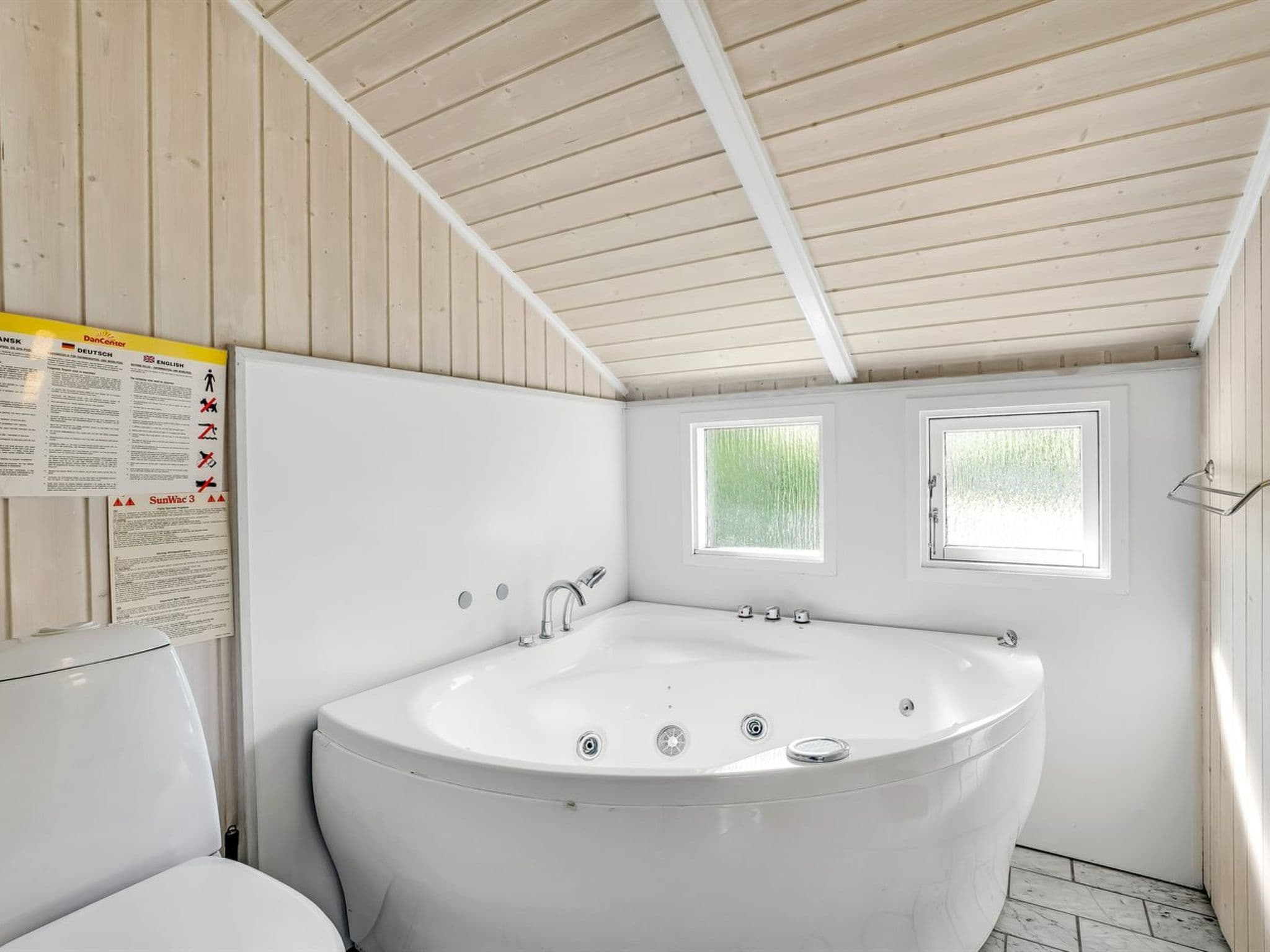 Bathroom / Wellness