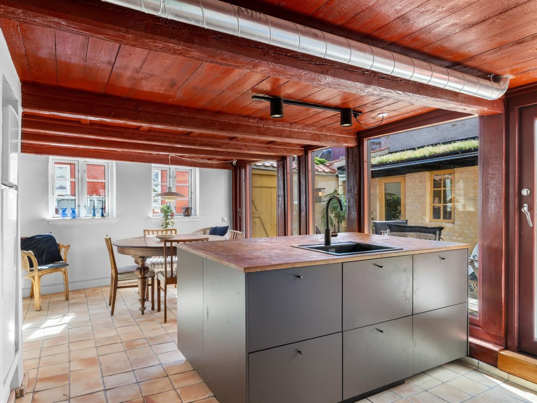 Kitchen / Dining Room