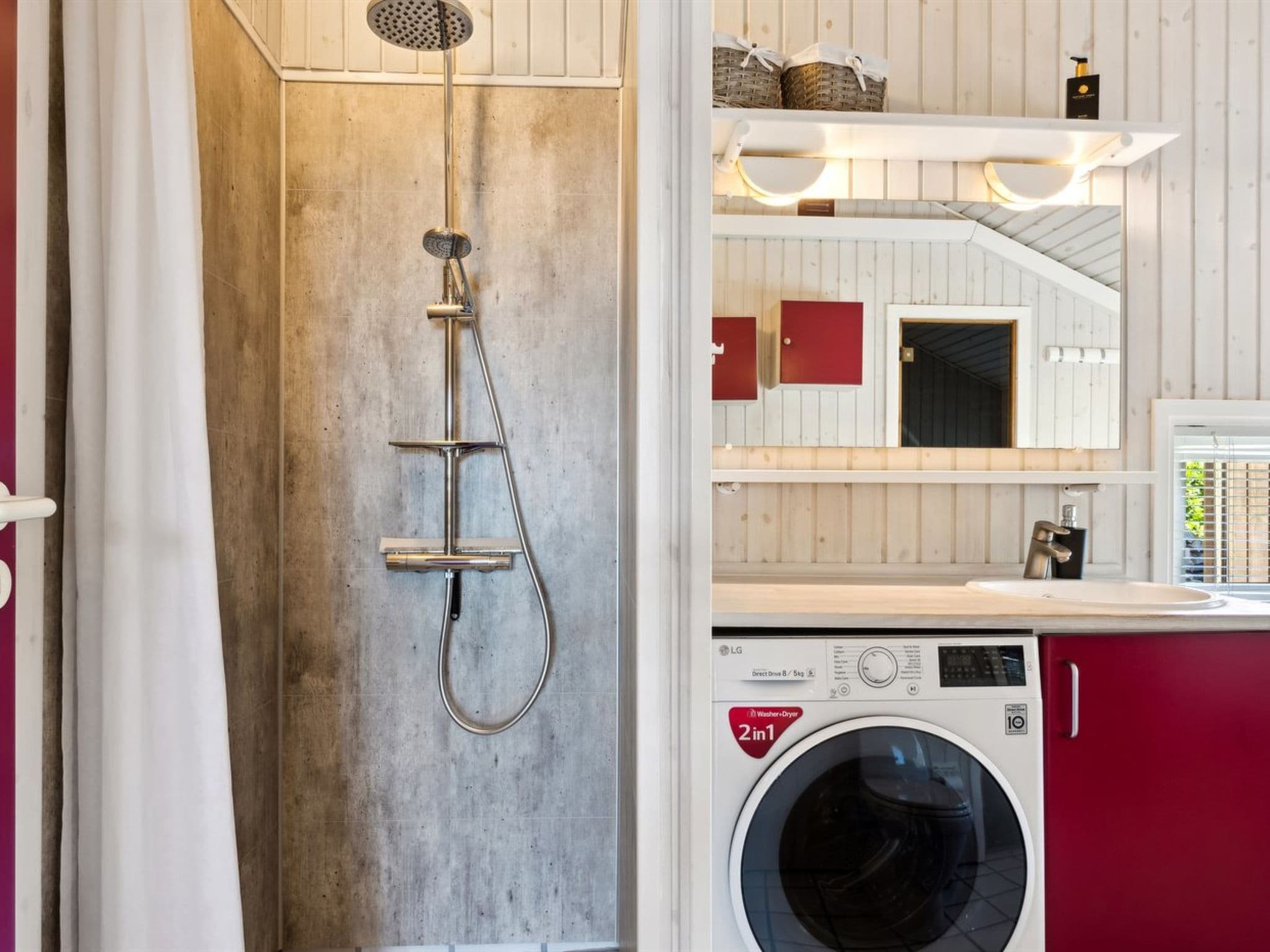 Bathroom / Wellness