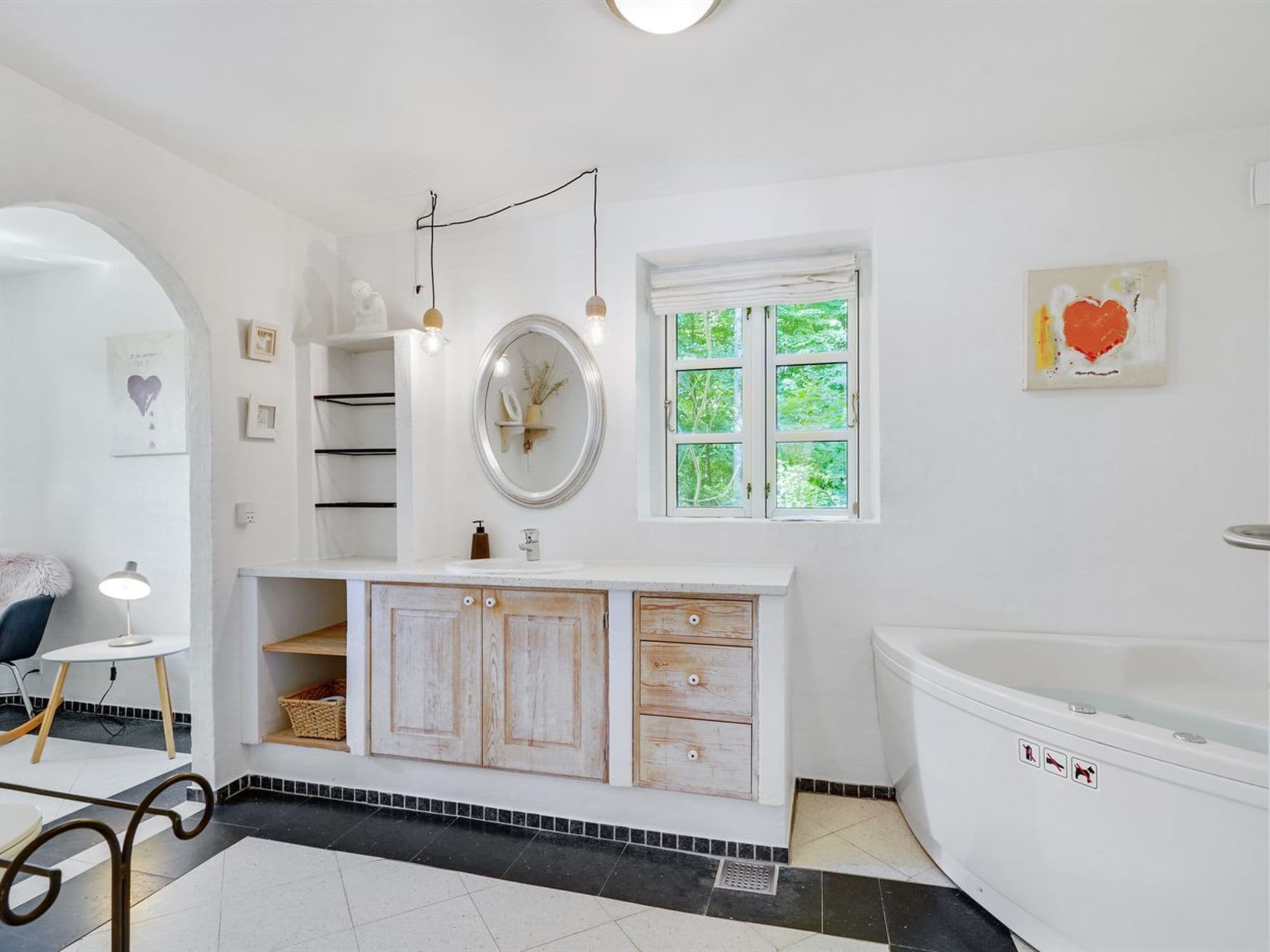 Bathroom / Wellness