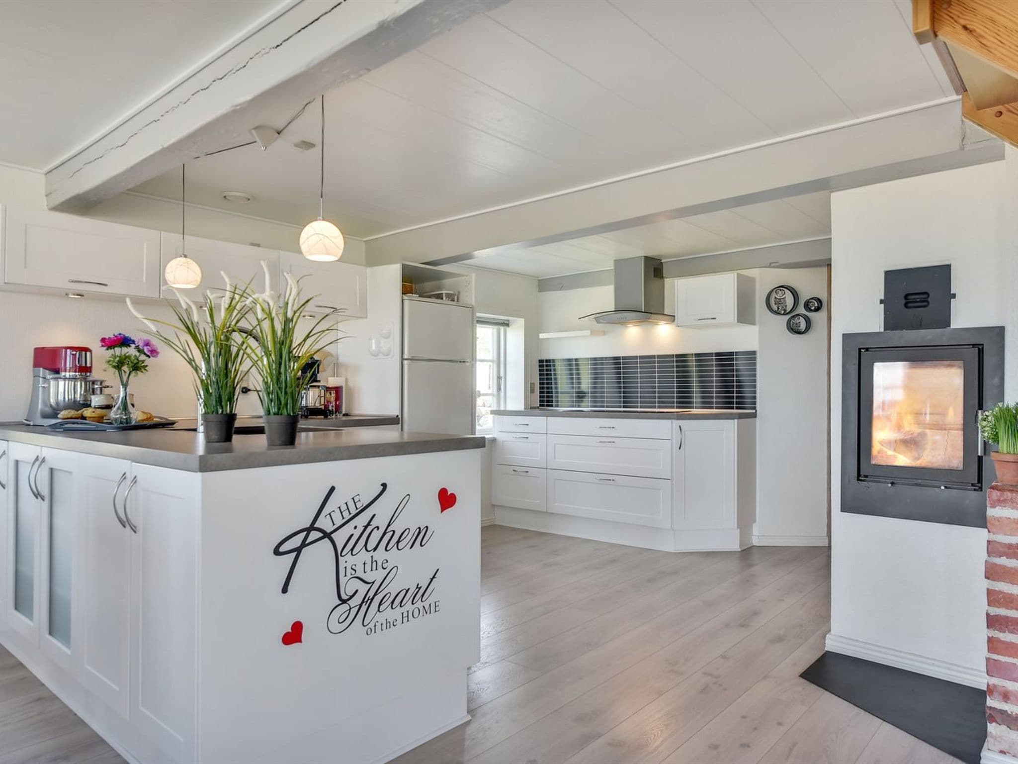 Kitchen / Dining Room