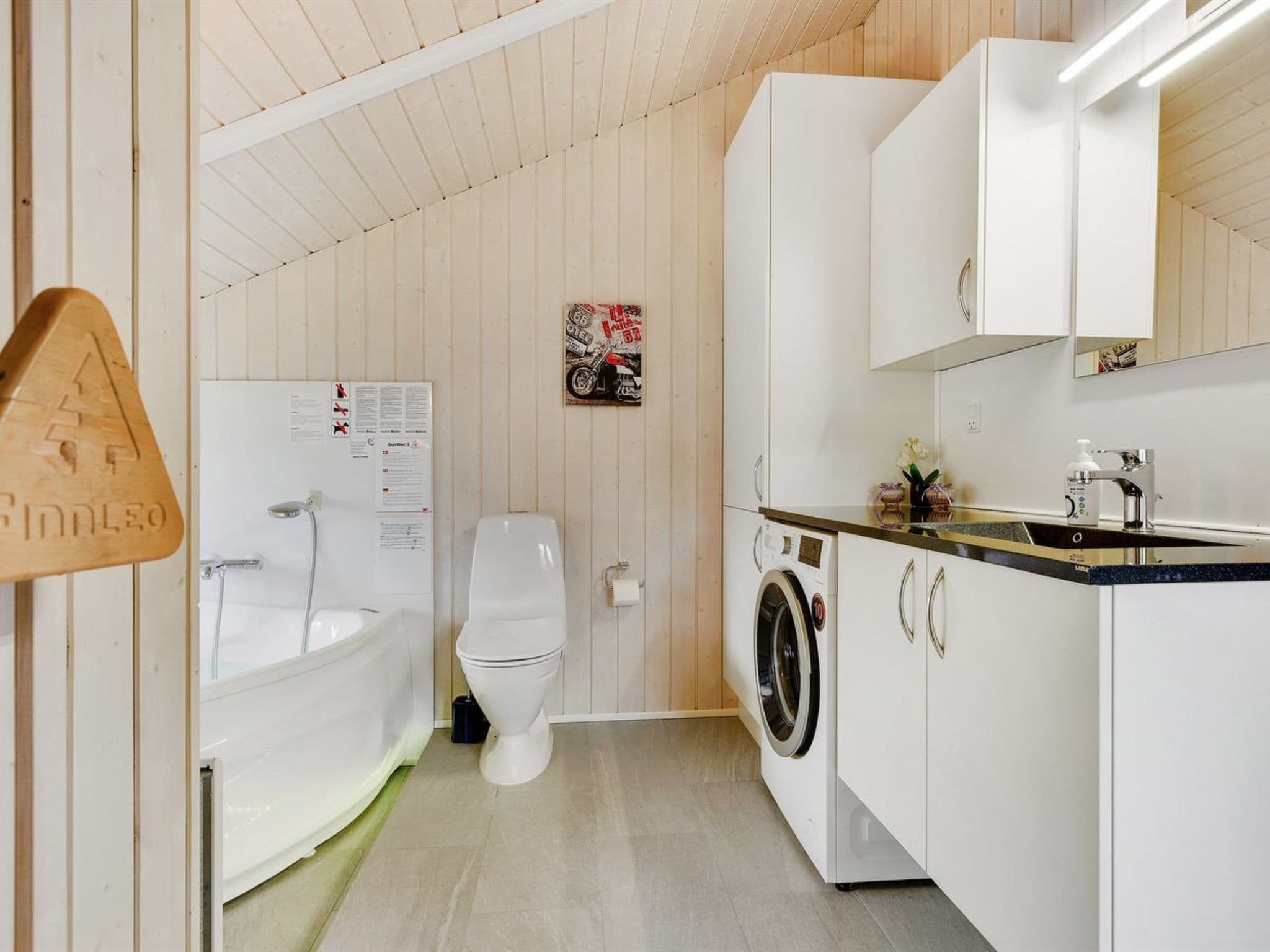 Bathroom / Wellness