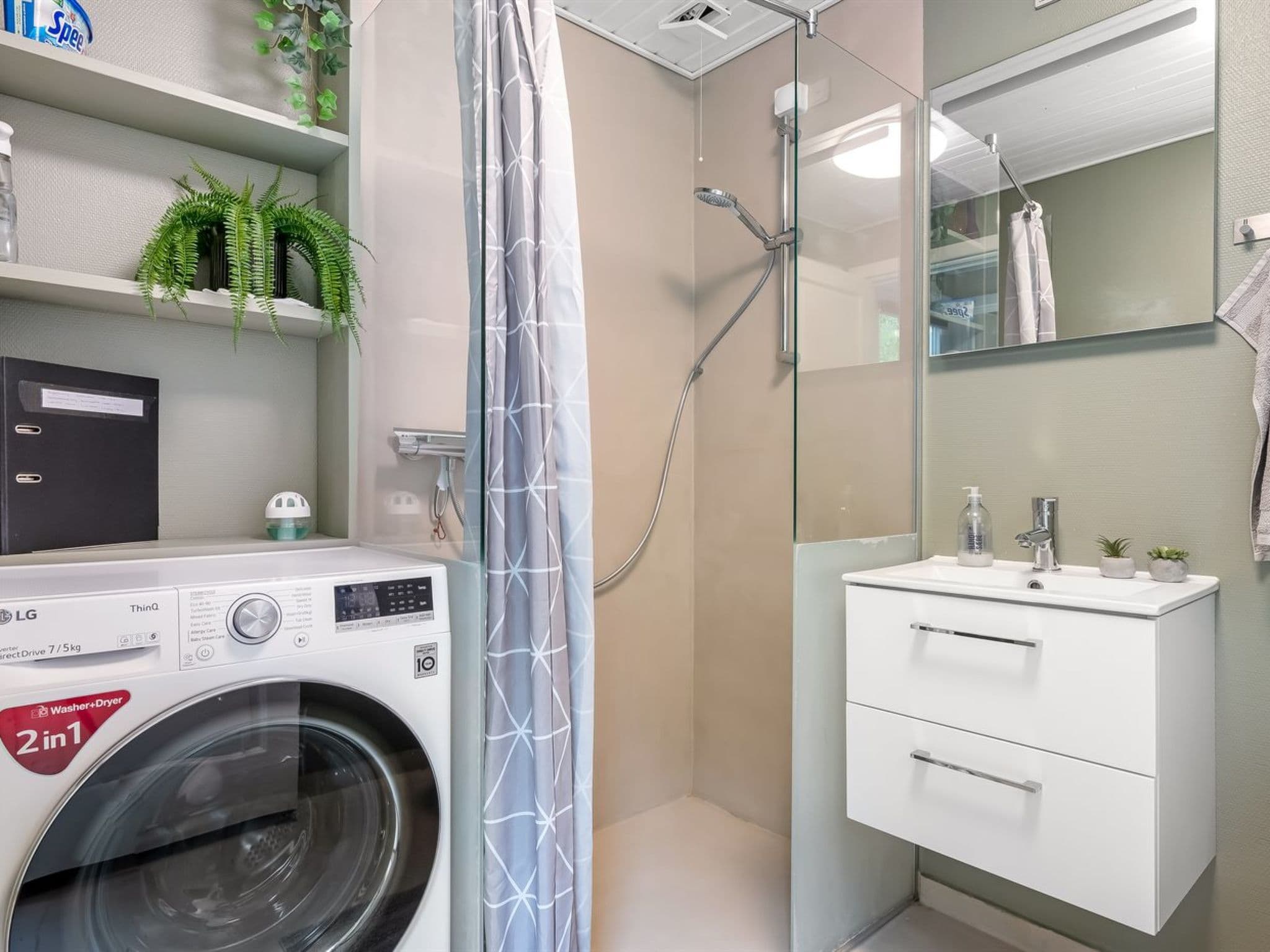 Bathroom / Wellness
