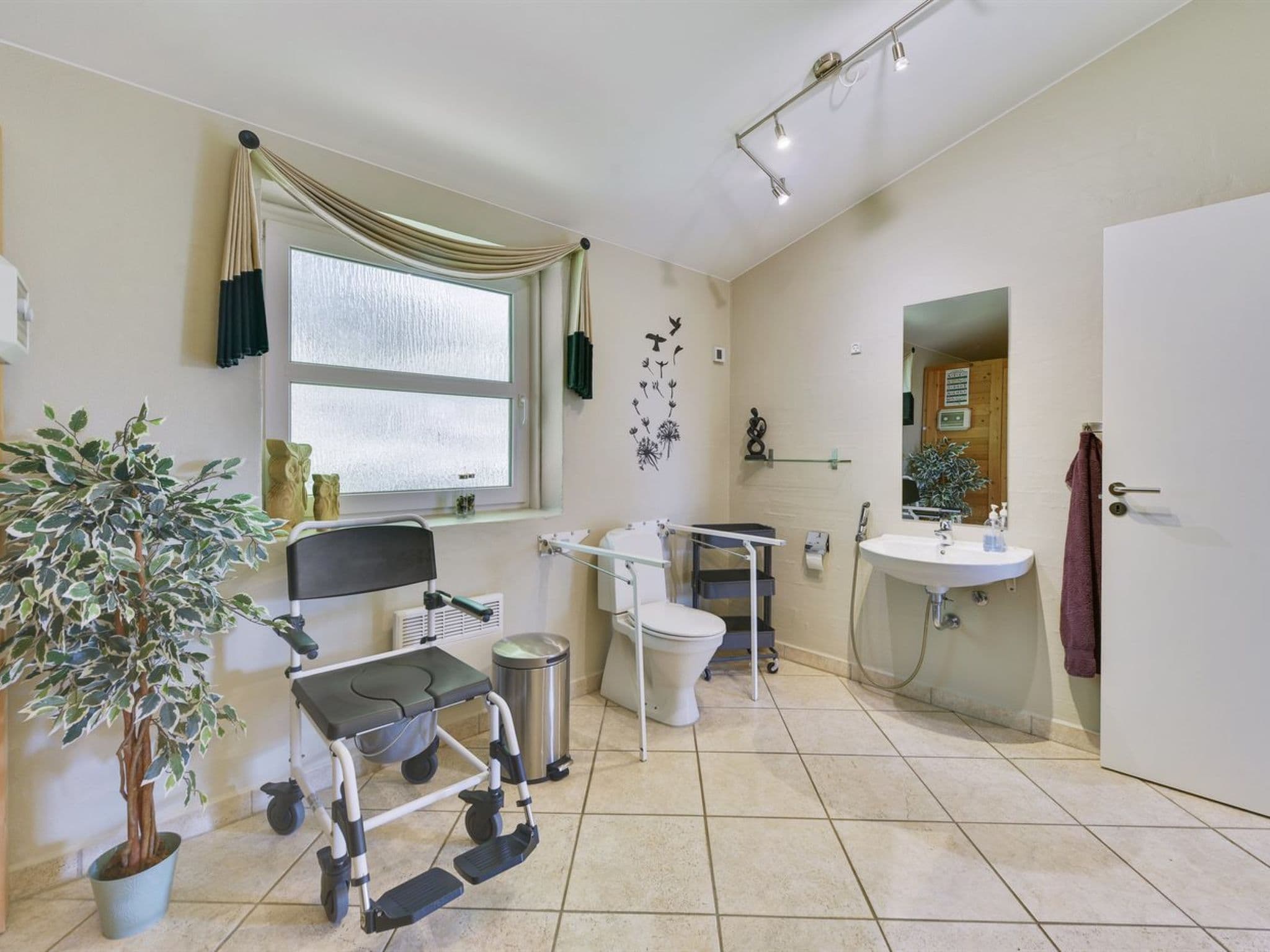 Bathroom / Wellness