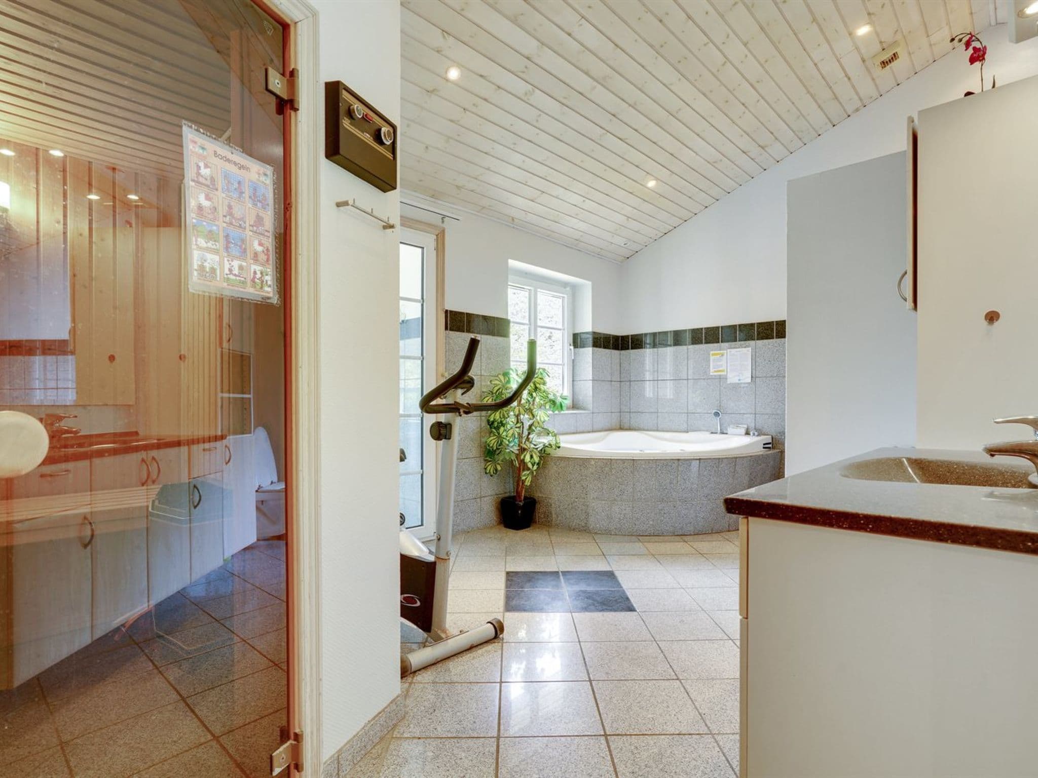 Bathroom / Wellness