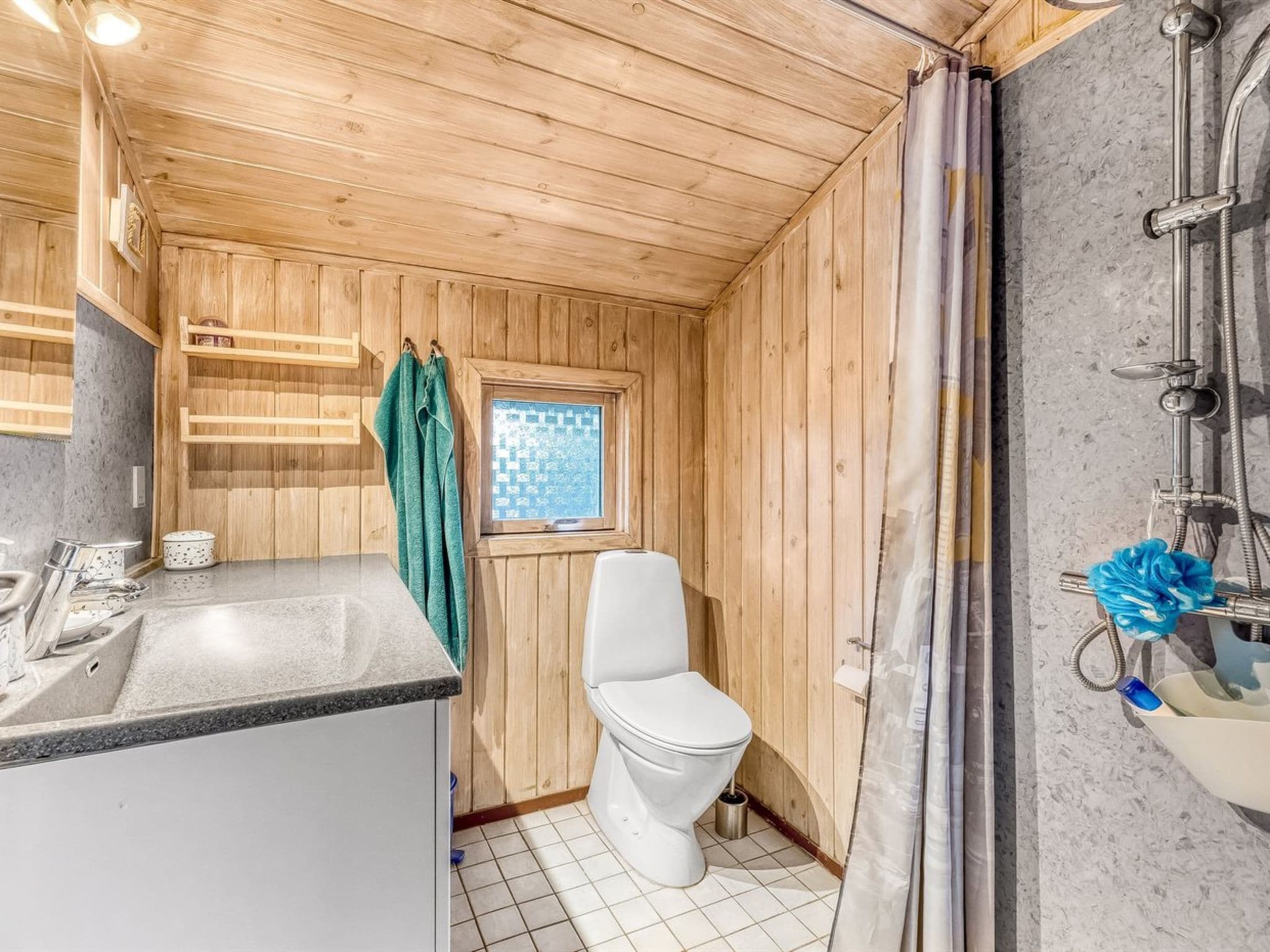 Bathroom / Wellness