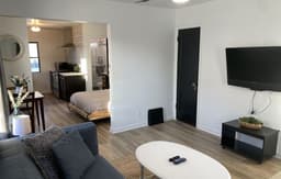 Spacious Updated Studio near Avera & Downtown