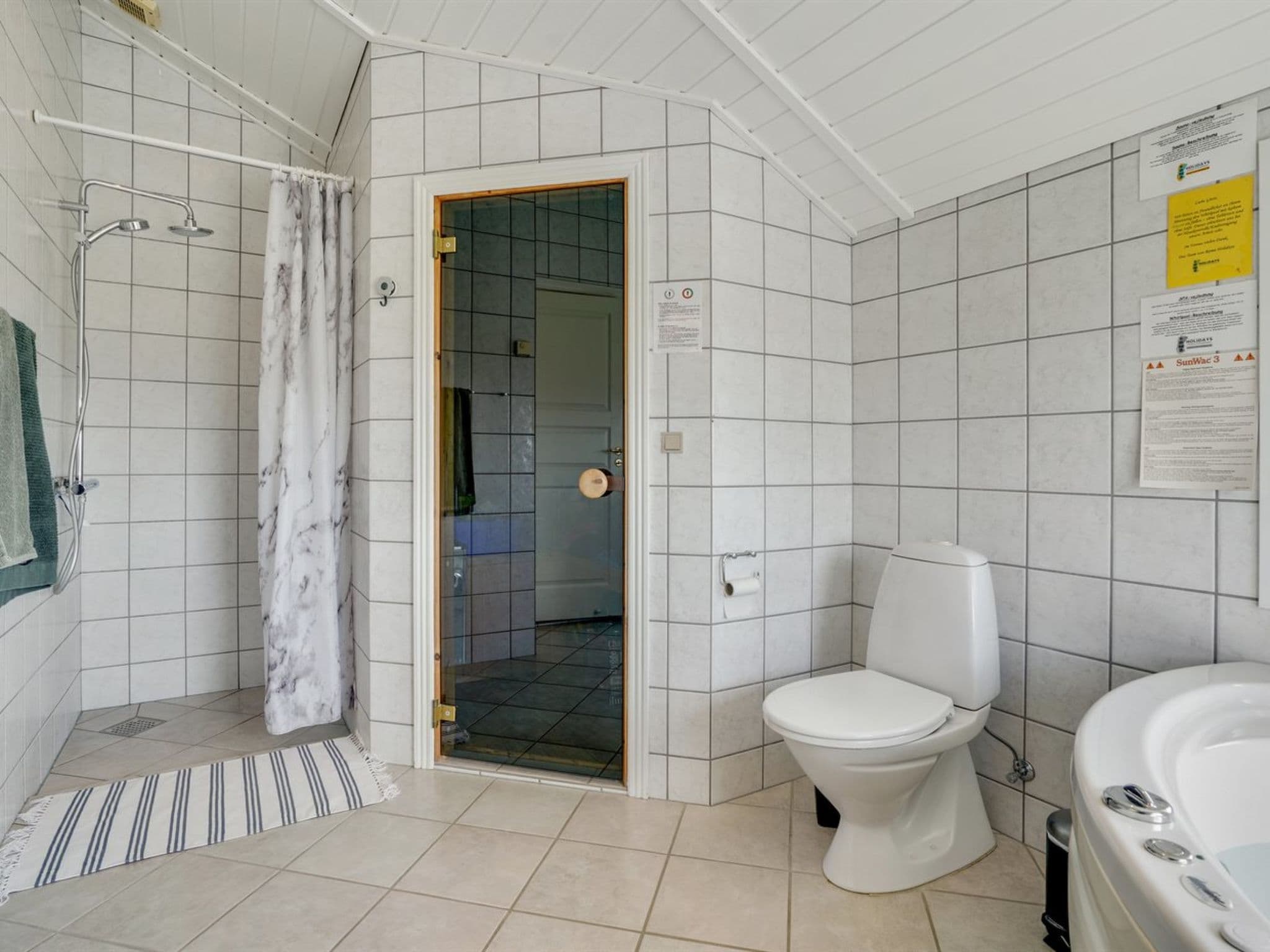 Bathroom / Wellness