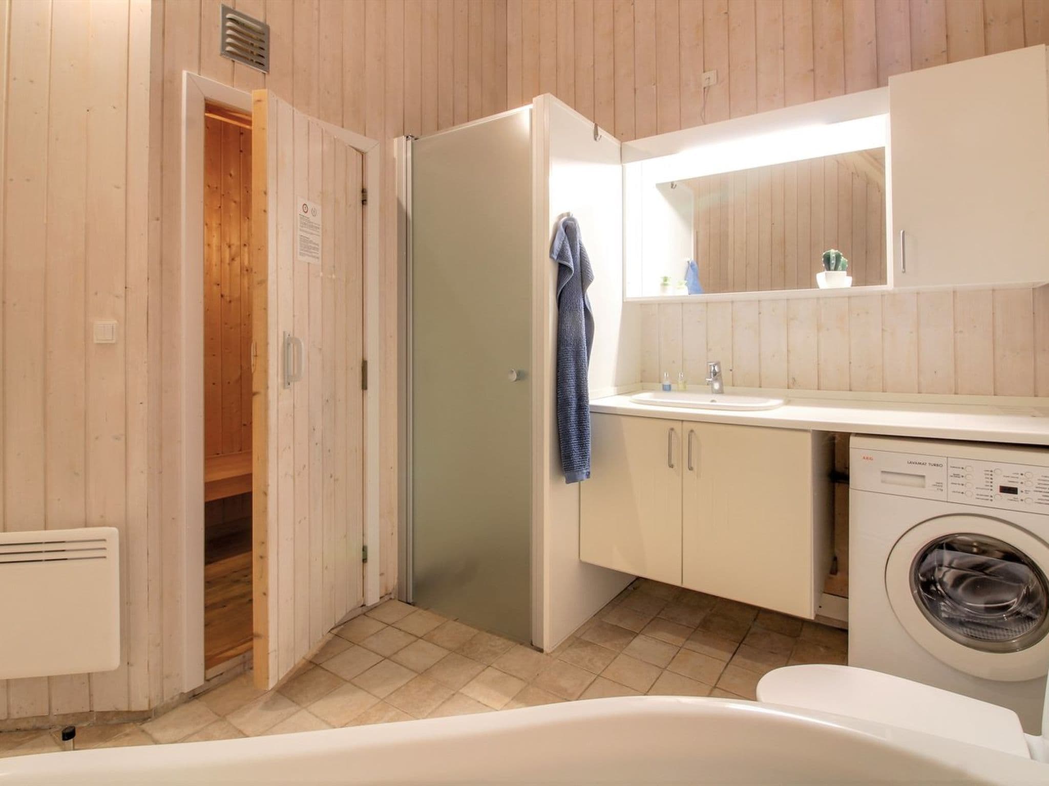 Bathroom / Wellness