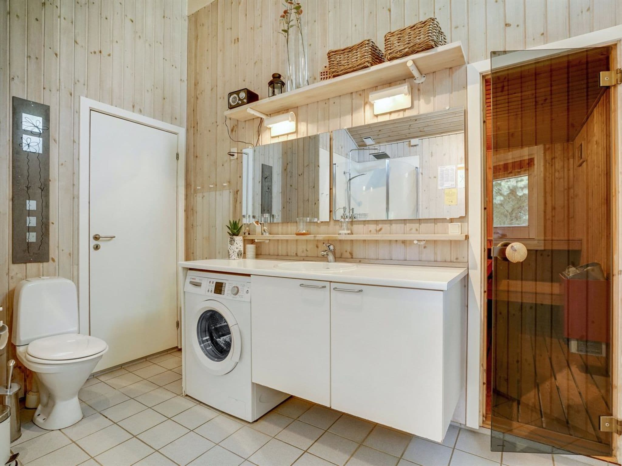 Bathroom / Wellness