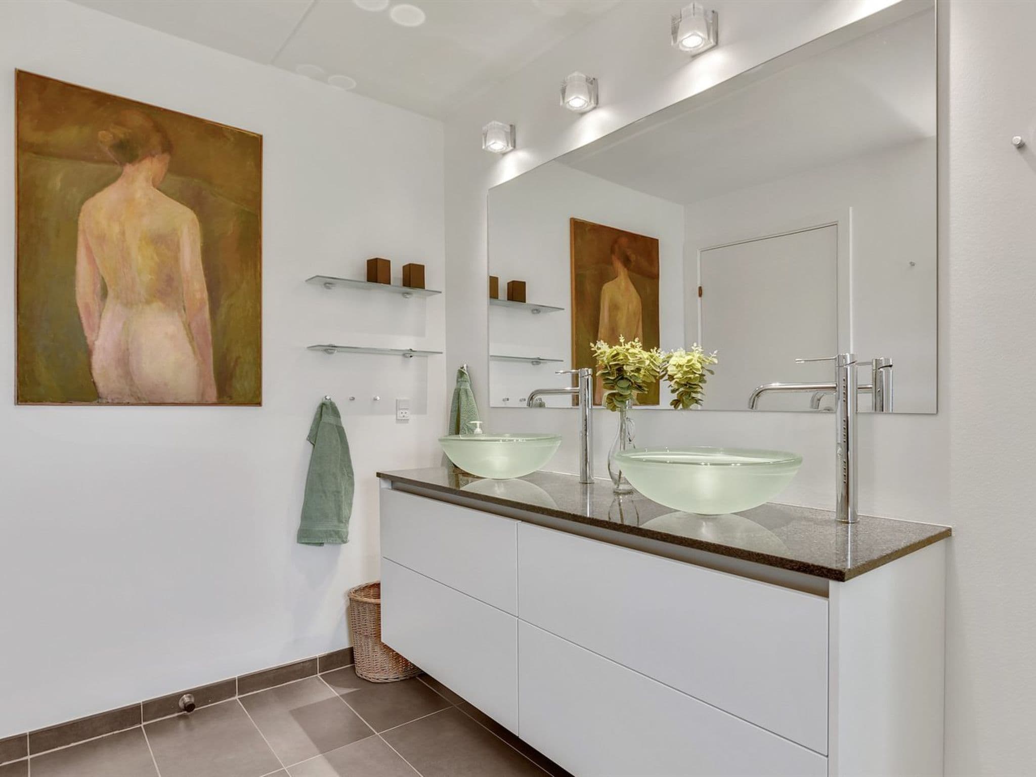 Bathroom / Wellness