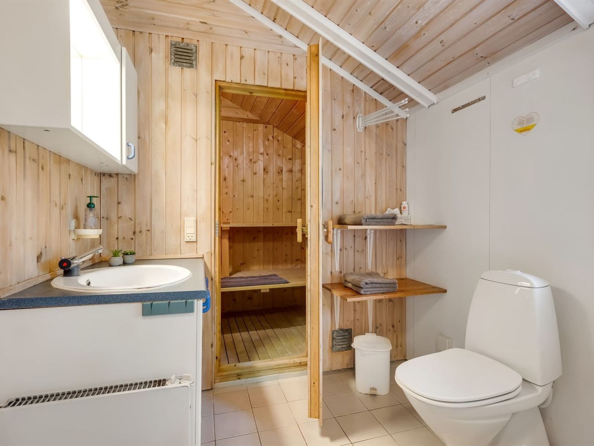 Bathroom / Wellness