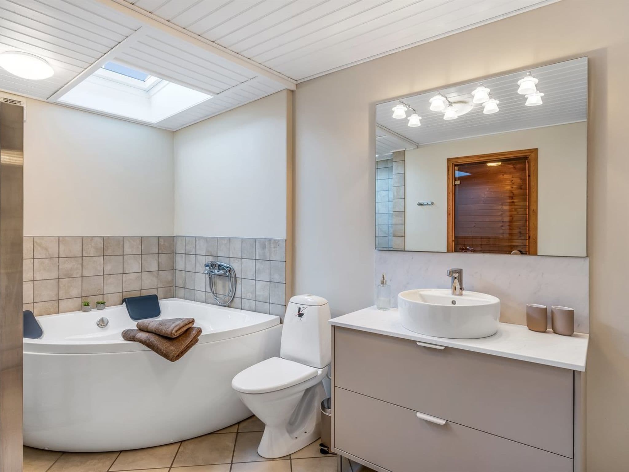 Bathroom / Wellness