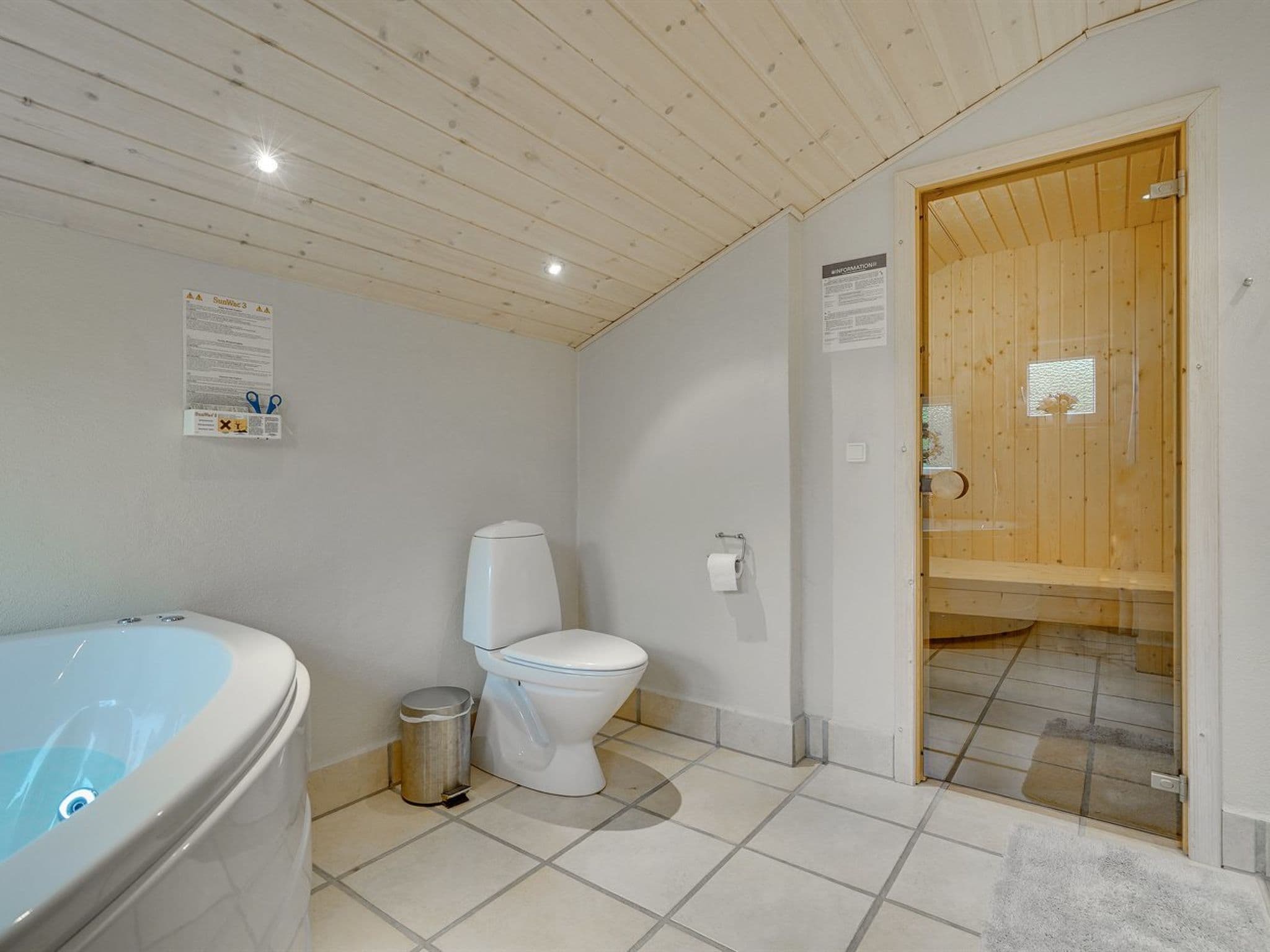 Bathroom / Wellness