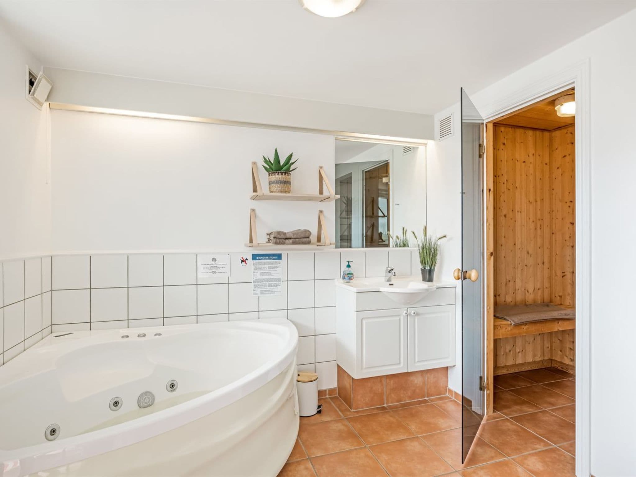 Bathroom / Wellness