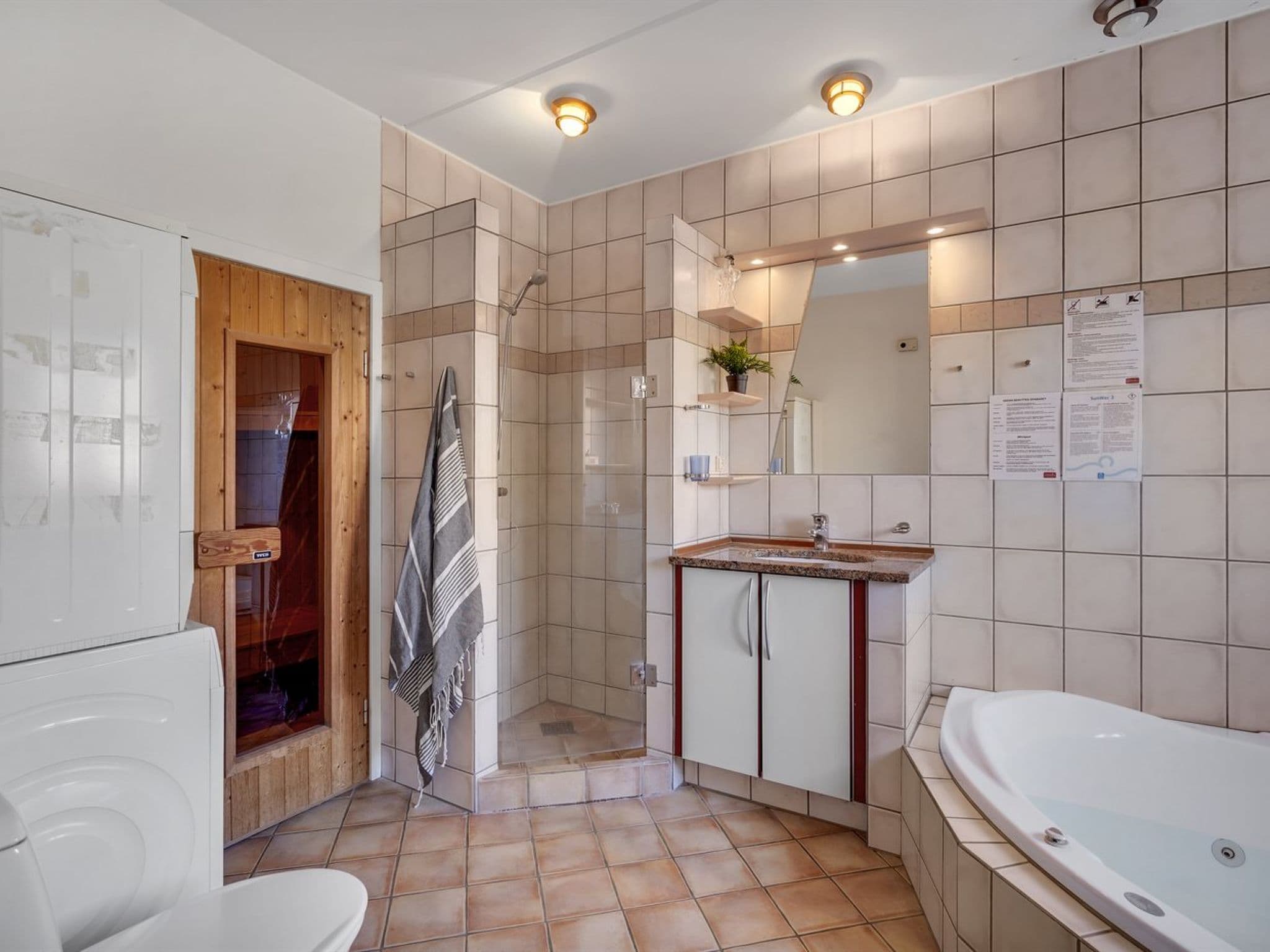 Bathroom / Wellness