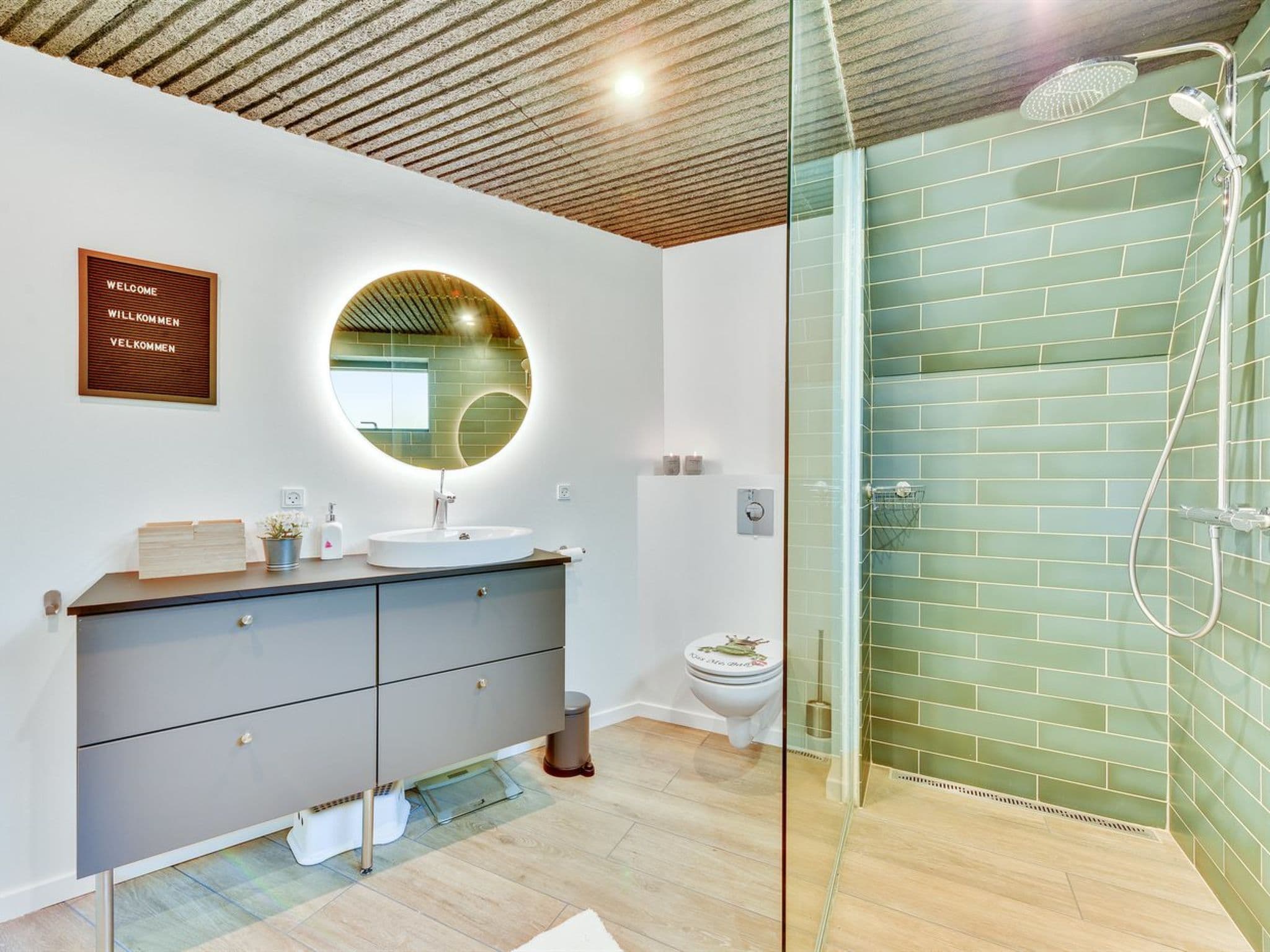 Bathroom / Wellness