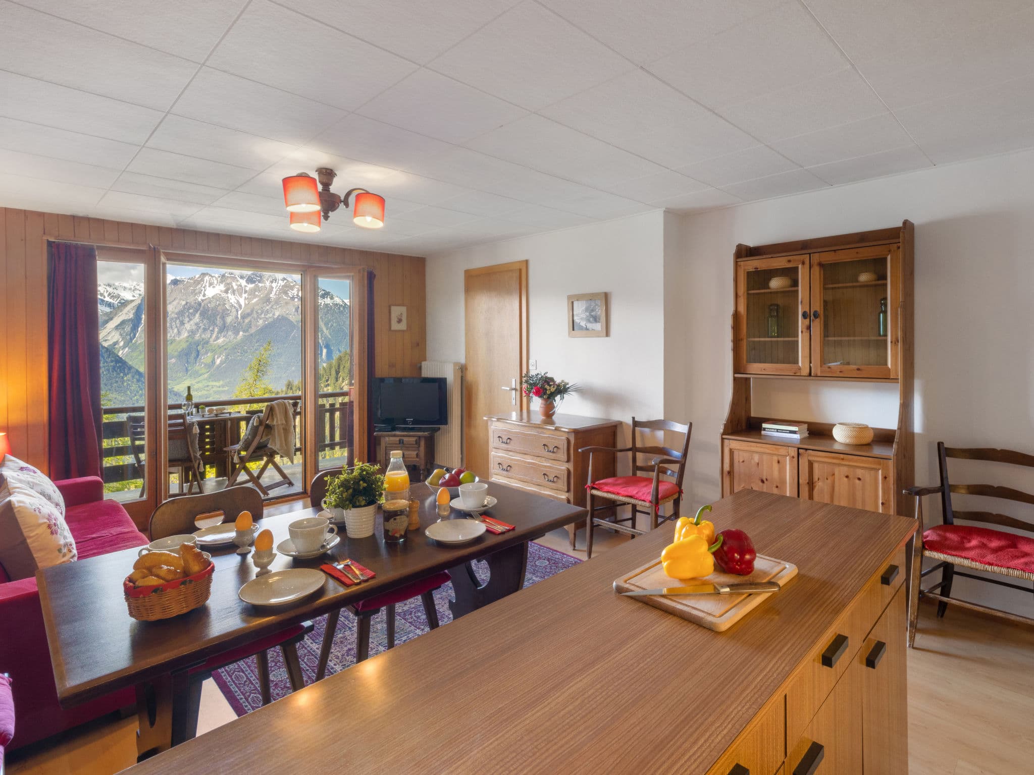 Kitchen / Dining Room